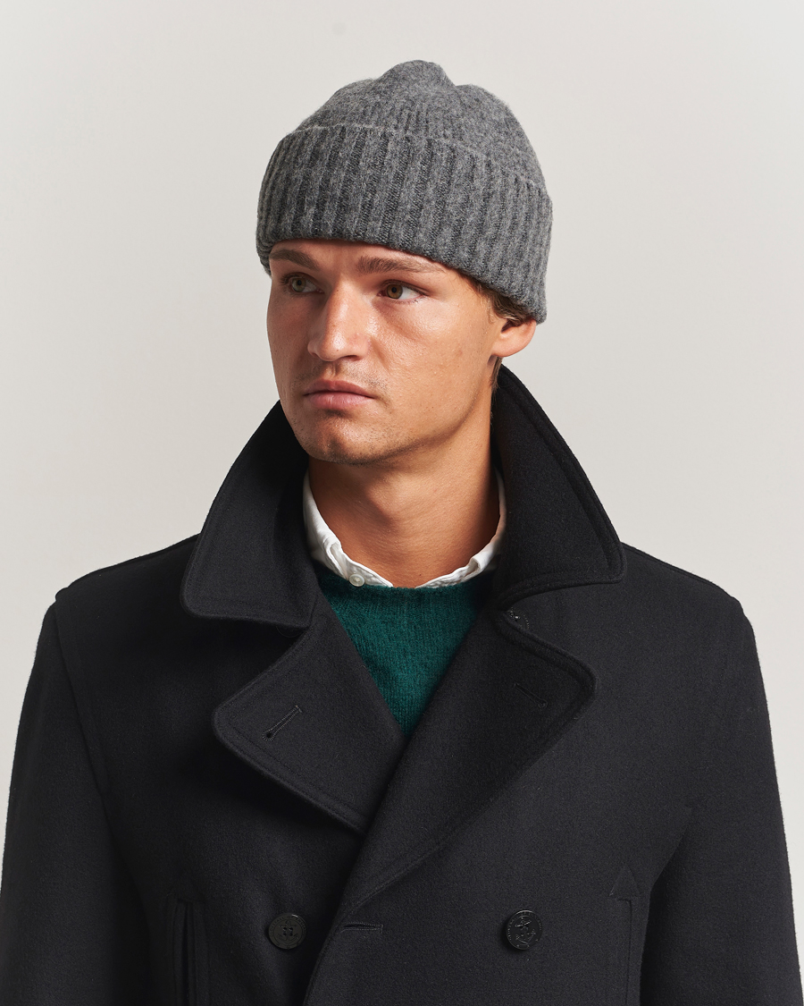 Herren | Mützen | Robert Mackie | Rona Ribbed Shaggy Lambswool Beanie Dark Grey