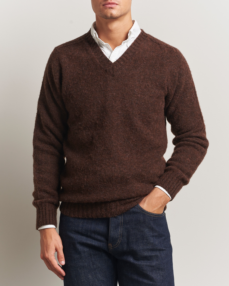 Herren | Pullover | Harley Of Scotland for Care of Carl | Harley Of Scotland Brushed Supersoft Lambswool V-Neck Brown