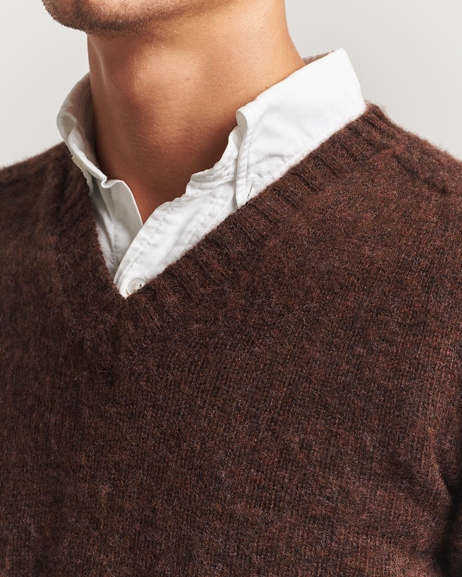 Herren | Pullover | Harley Of Scotland for Care of Carl | Harley Of Scotland Brushed Supersoft Lambswool V-Neck Brown