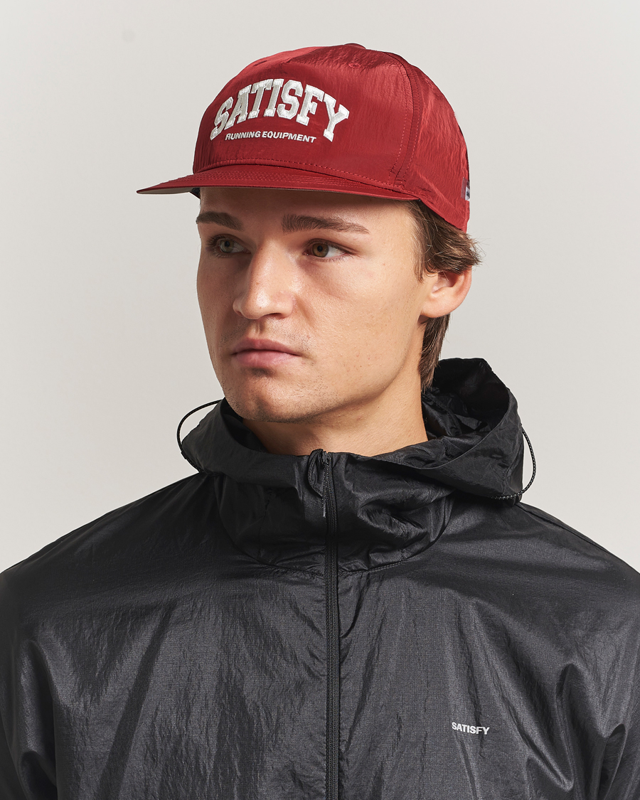 Herren | Satisfy FliteSilk Running Cap Burgundy | Satisfy | FliteSilk Running Cap Burgundy