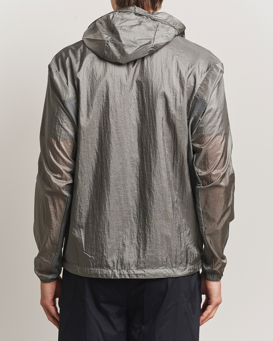 Herren | Jacken | Satisfy | Pertex Diamond Fuse Windbreaker Shadow