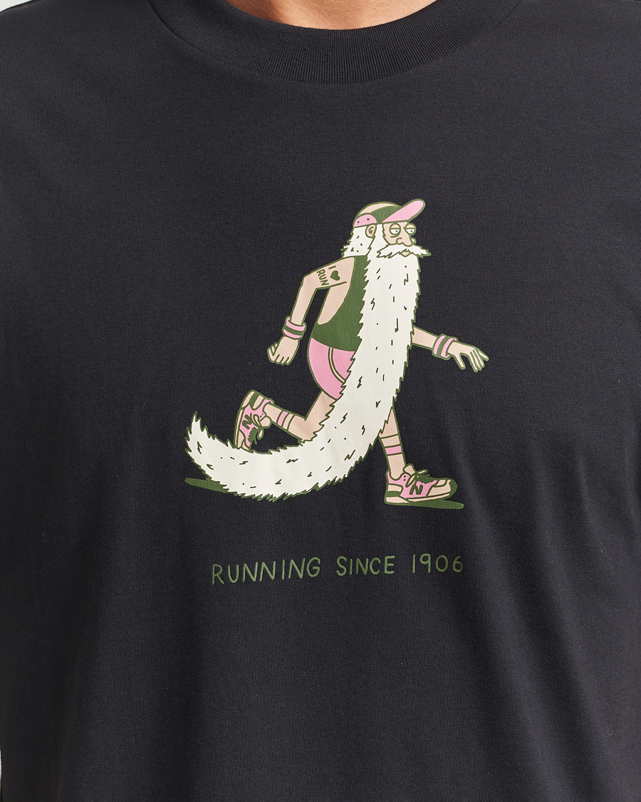 Herren | T-Shirts | New Balance | Bearded Runner T-Shirt Black