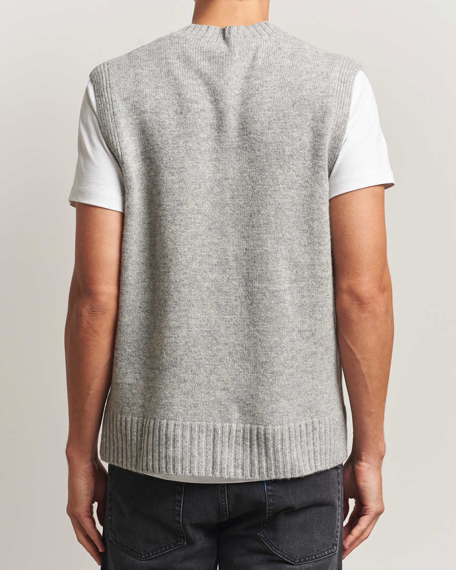 Herren | Pullover | A Day's March | Wigtown Lambswool V-Neck Vest Grey Melange