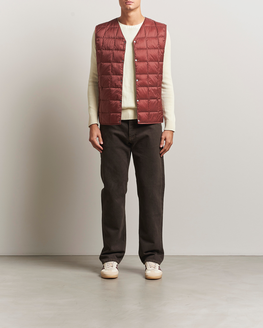 Herren | Westen | TAION | V-Neck Lightweight Down Vest Dark Red