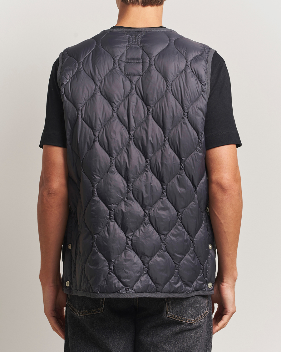 Herren | Westen | TAION | Military Crew Neck Down Vest Dark Grey
