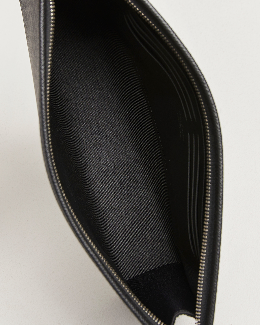 Herren | Pre-Owned & Vintage Bags | Louis Vuitton Pre-Owned | Pochette Voyage Taiga MM Black