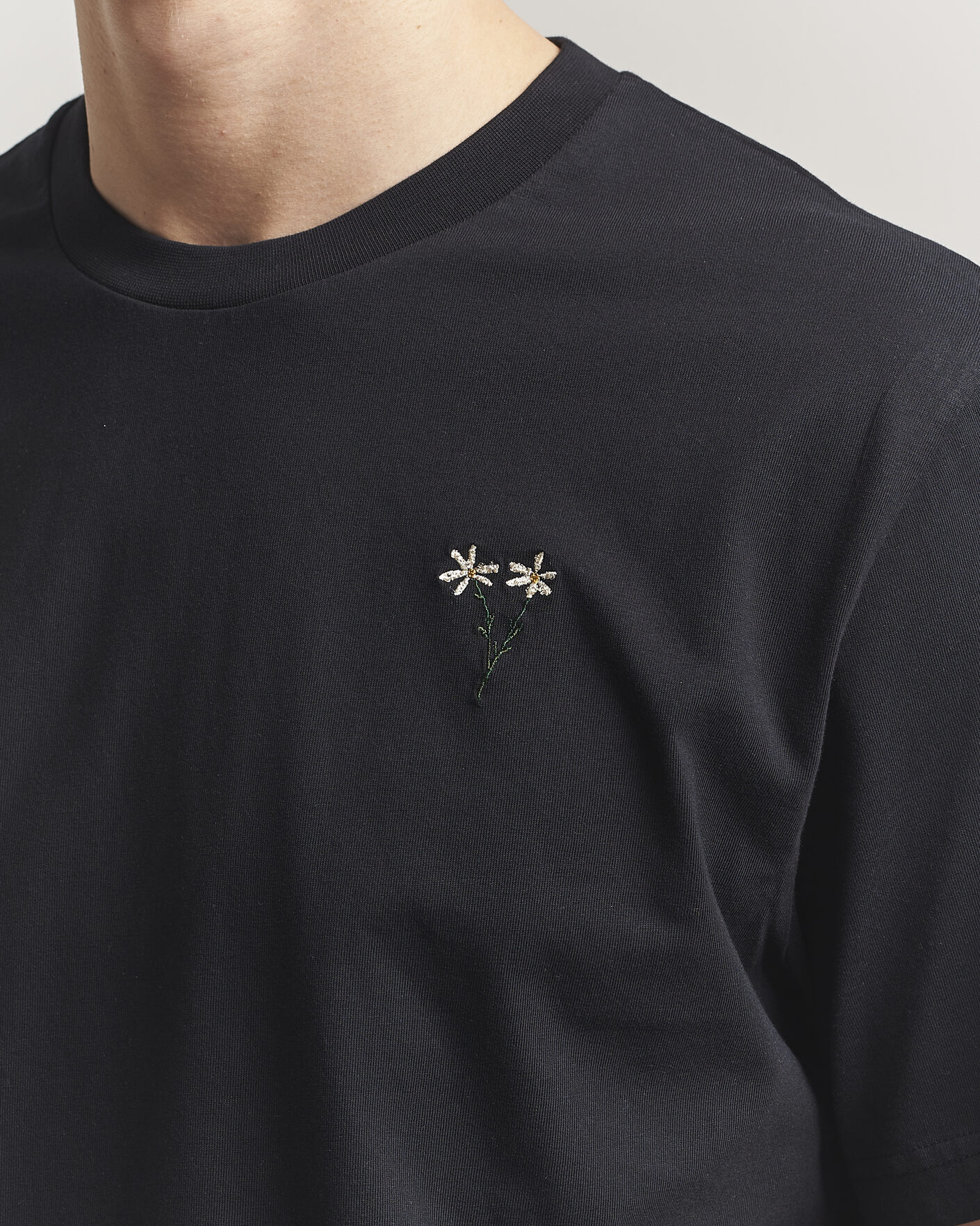 Herren | T-Shirts | Forét | Posy T-Shirt Black