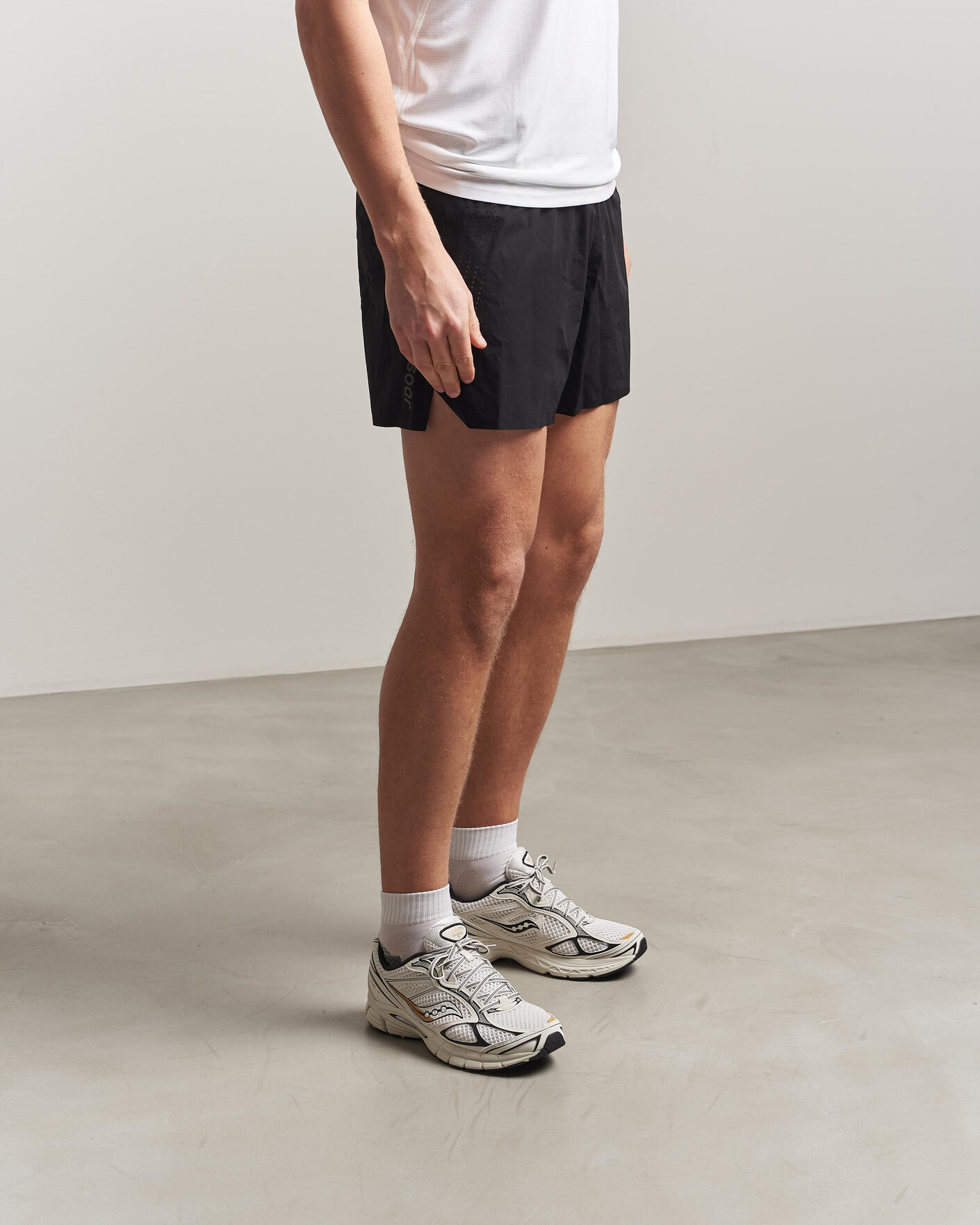 Herren | Sneaker | Saucony | Guide 7 Running Sneaker Onyx/Gold