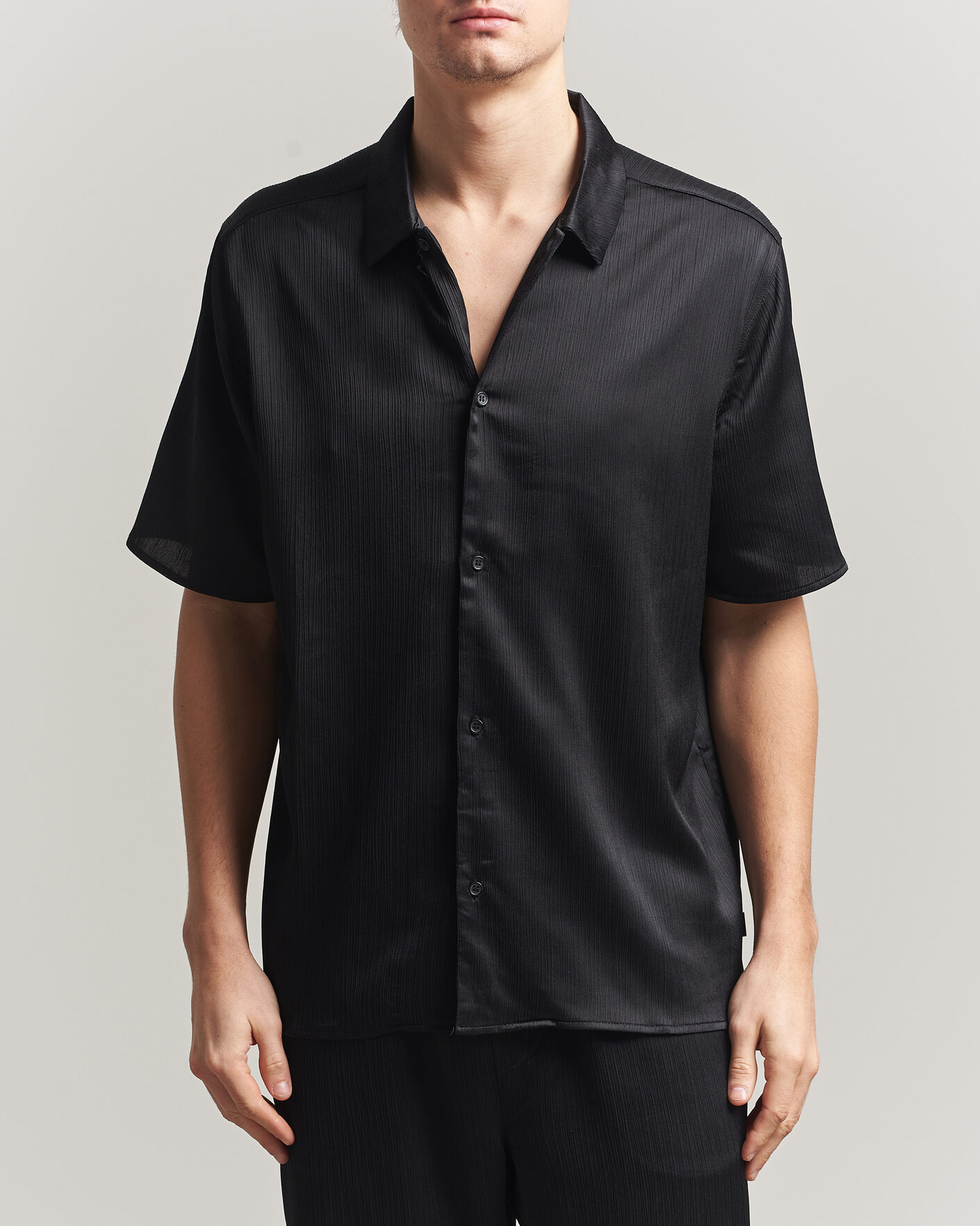 Herren | Hemden | LES DEUX | Hector Plissé Short Sleeve Shirt Black