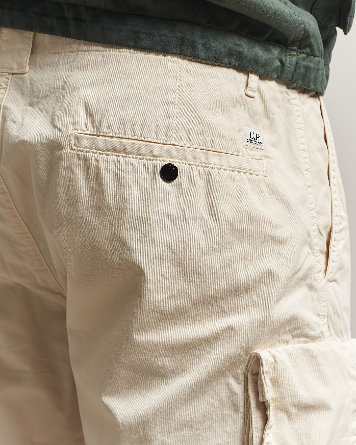 Herren | Shorts | C.P. Company | Cotton Gabardine Cargo Shorts Cream