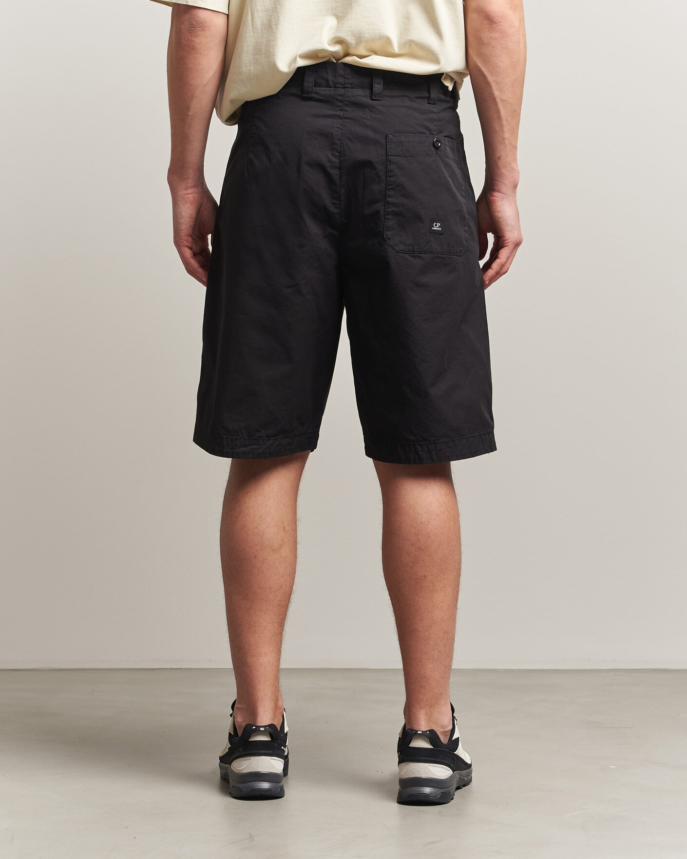 Herren | Shorts | C.P. Company | Cotton Gabardine Pleated Loose Shorts Black