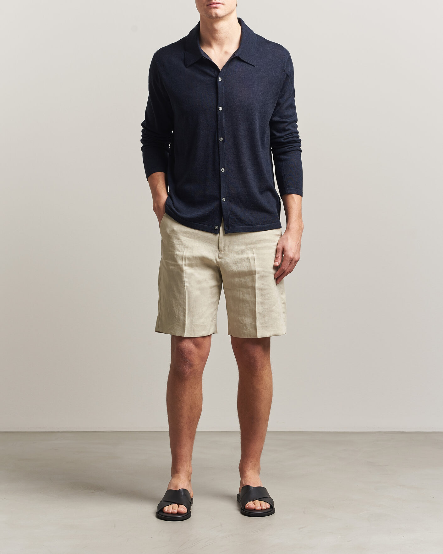 Herren | Shorts | Tiger of Sweden | Troy Pleated Linen Shorts Cream Sand