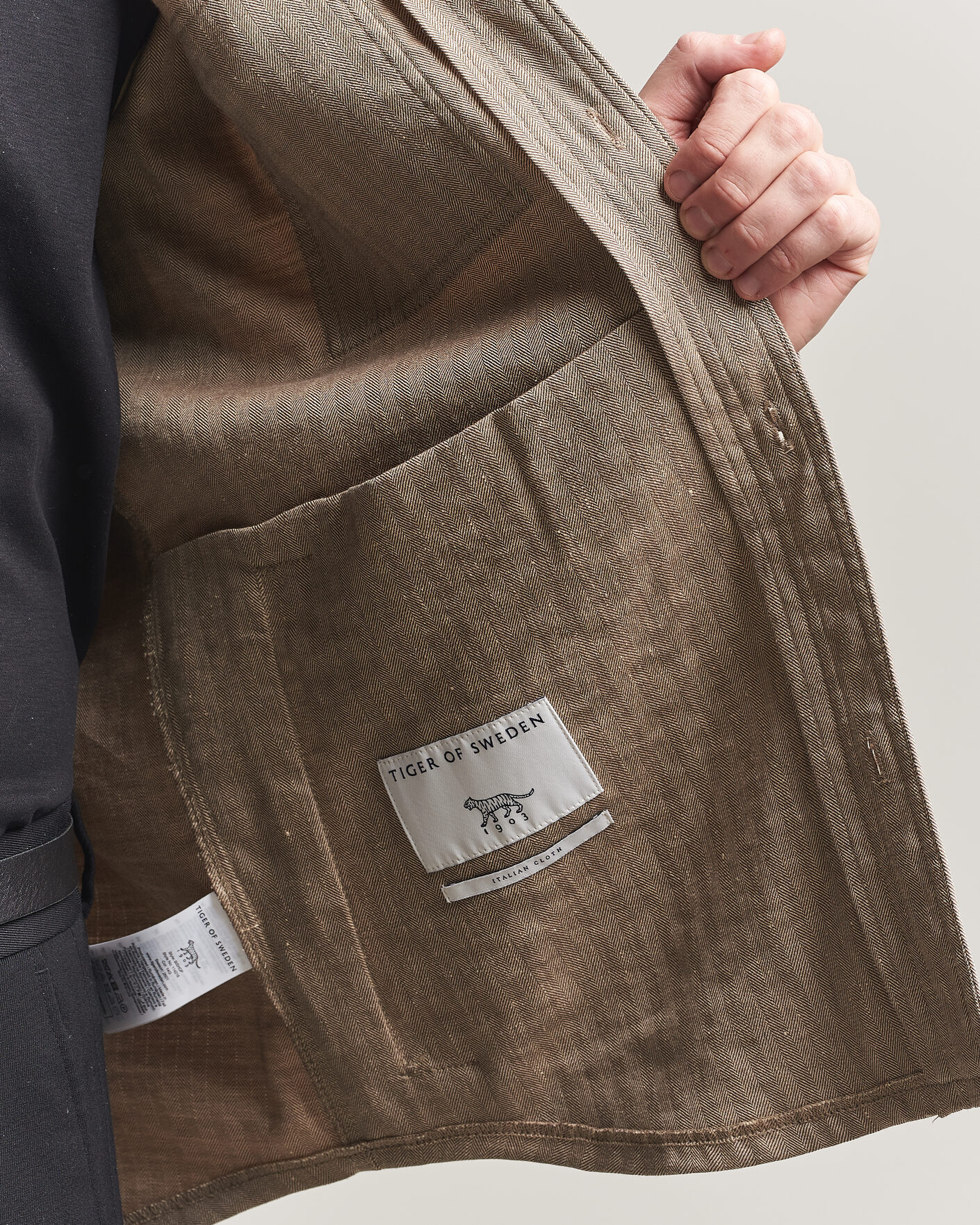 Herren | Hemden | Tiger of Sweden | Bishop Linen Overshirt Vintage Beige