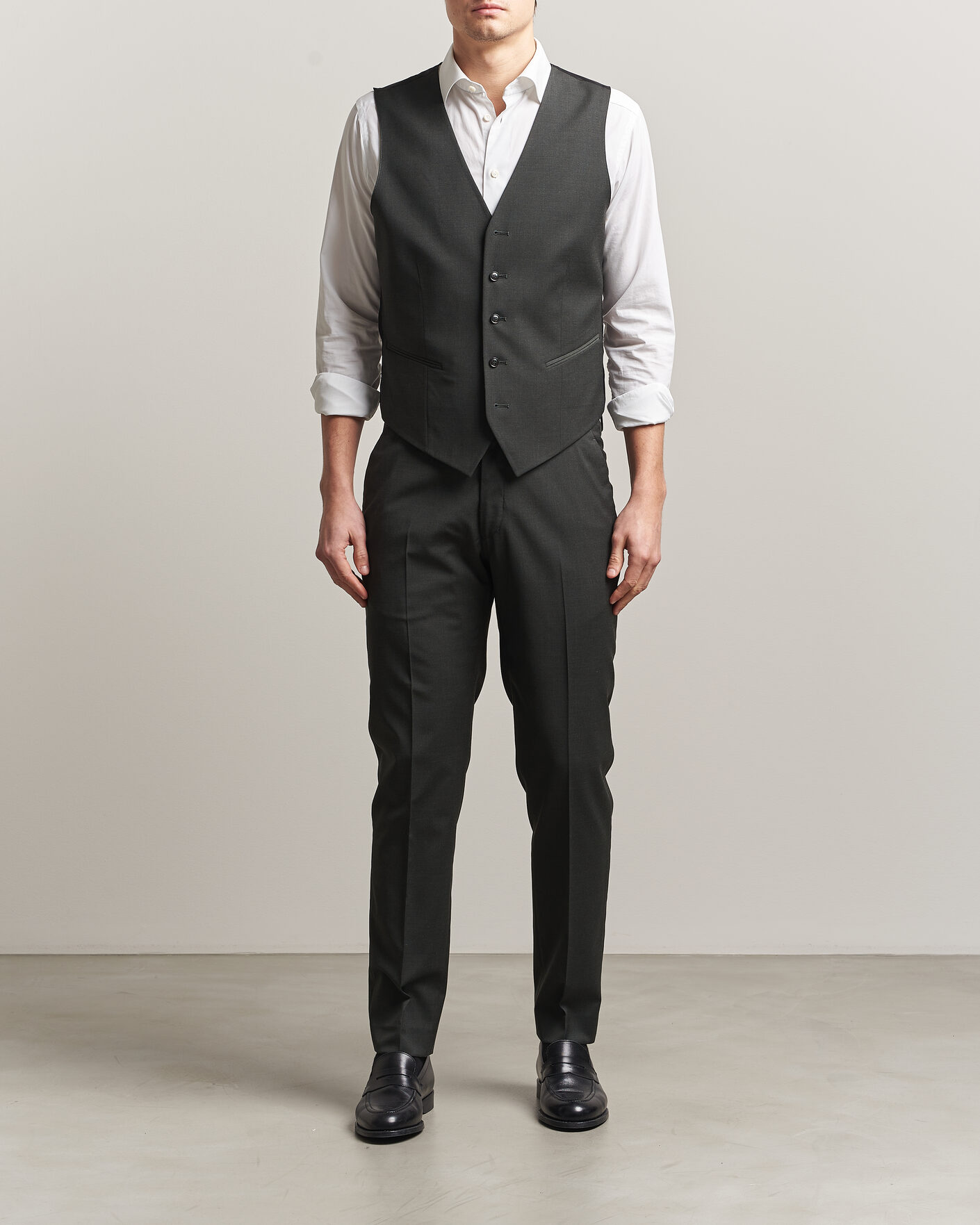 Herren | Sakkos | Tiger of Sweden | Wayde Wool Travel Waistcoat Olive Extreme