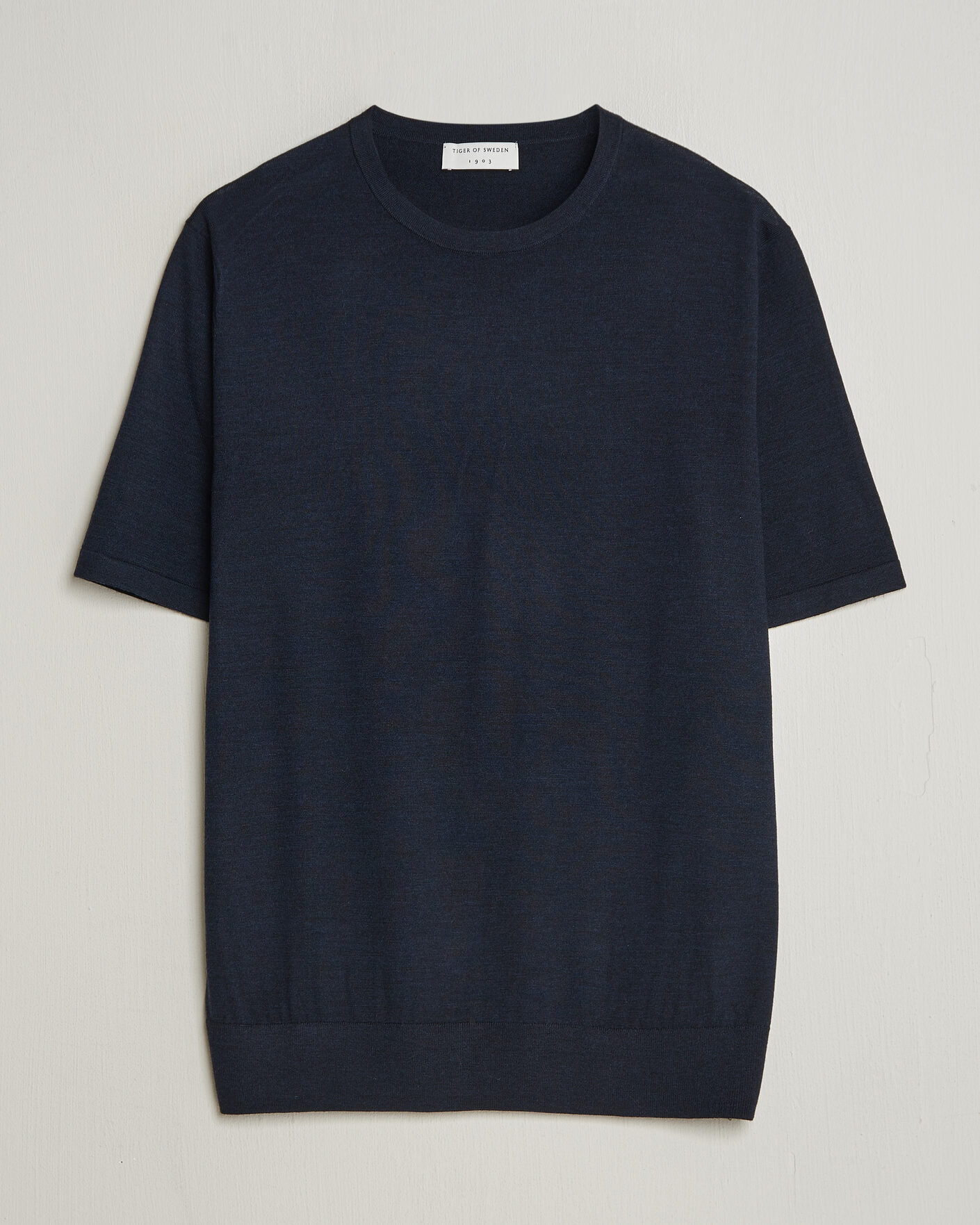 Herren | T-Shirts | Tiger of Sweden | Connor Knitted Crew Neck T-Shirt Light Ink