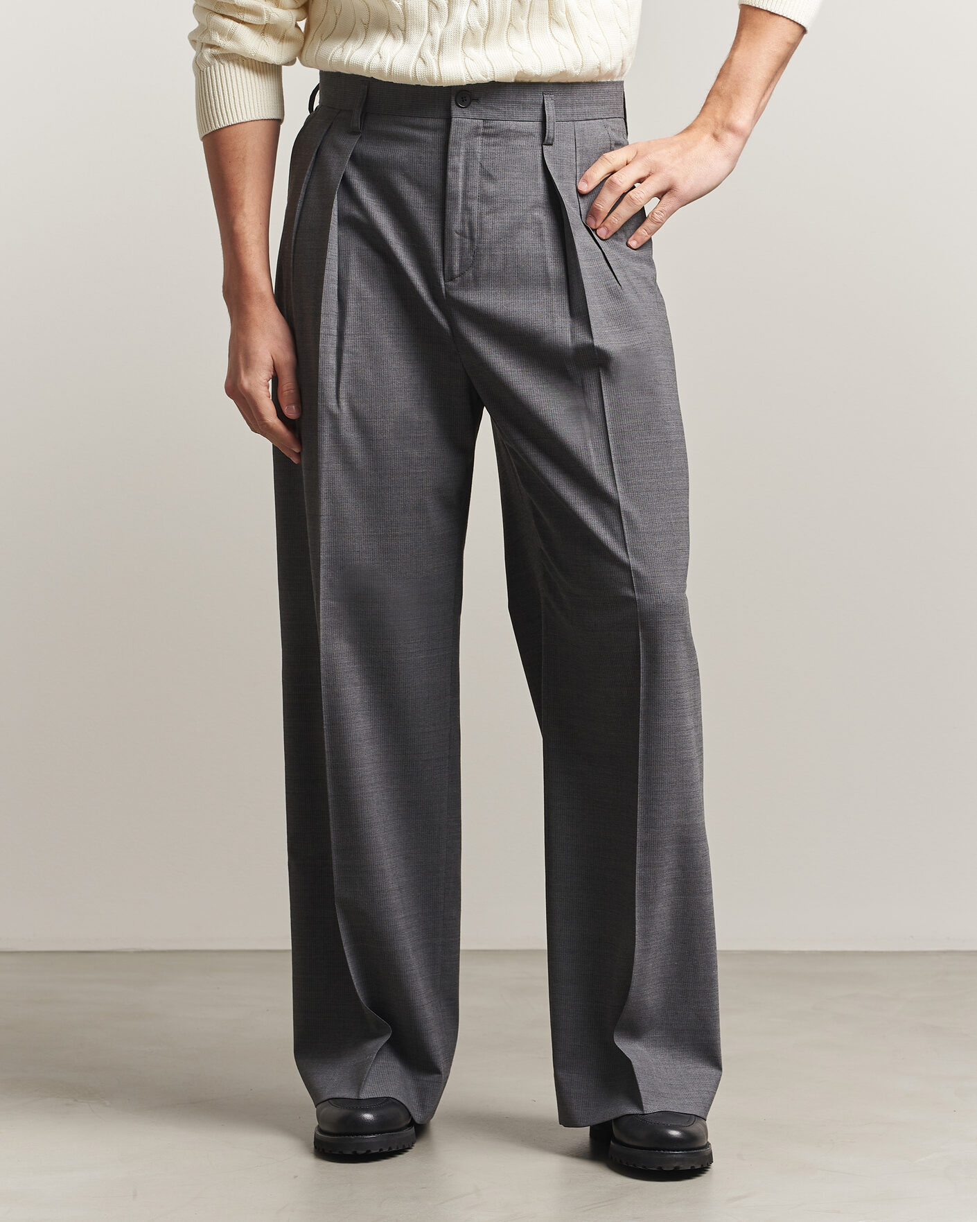 Herren | Hosen | Filippa K | Milo Wide Wool Pinstriped Trousers Mid Grey