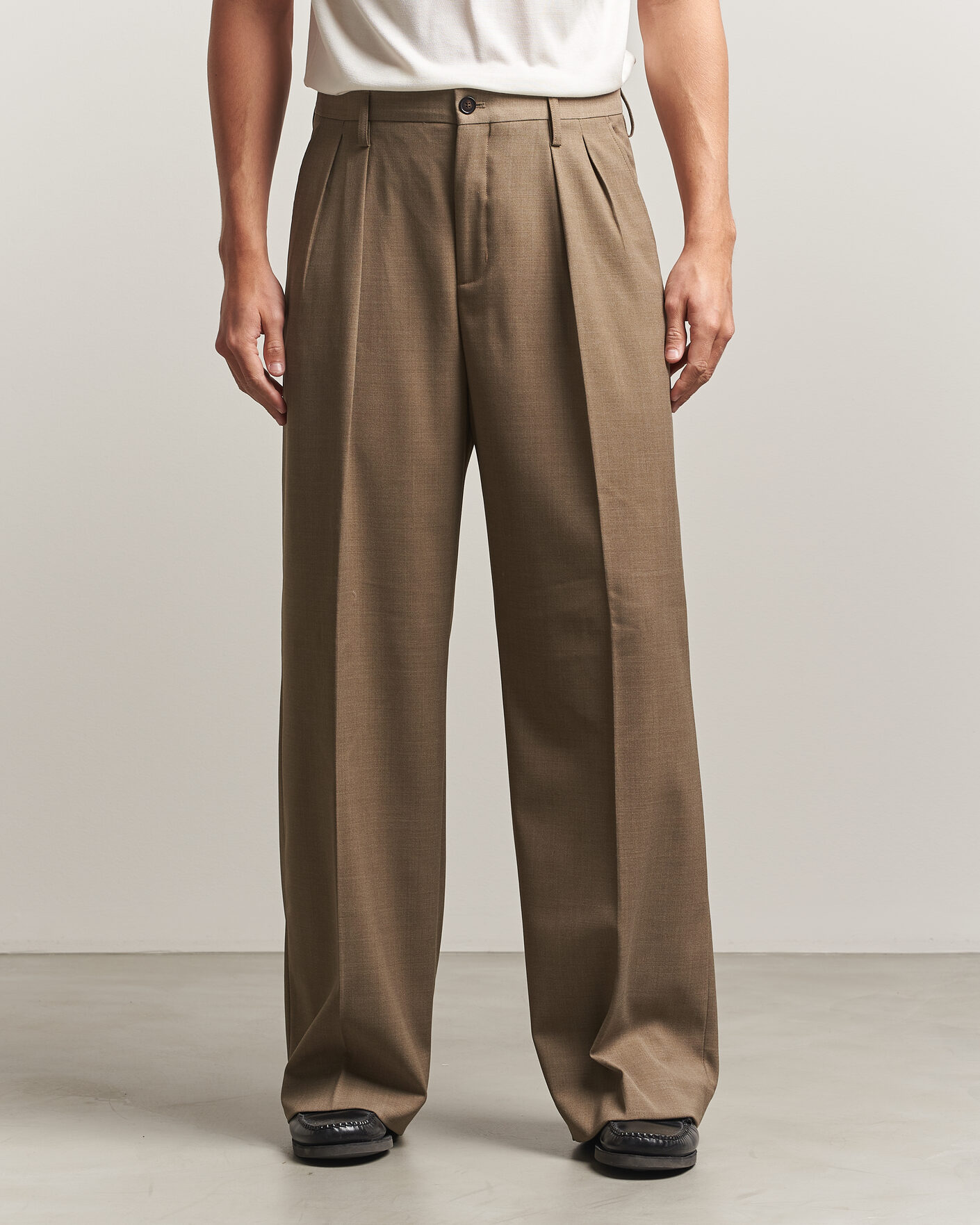 Herren | Hosen | Filippa K | Milo Wide Wool Trousers Light Driftwood