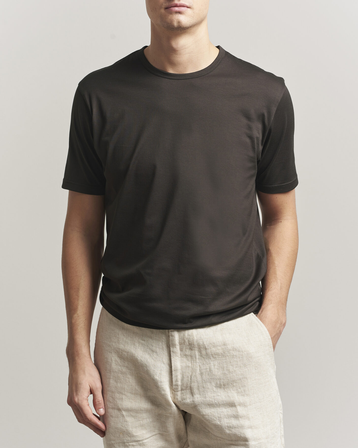 Herren | T-Shirts | Sunspel | Crew Neck Q82 Cotton T-Shirt Dark Chocolate