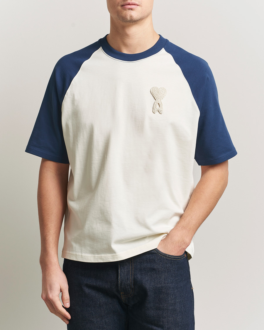 Herren | T-Shirts | AMI | Knitted Heart Logo T-Shirt Creme/Navy
