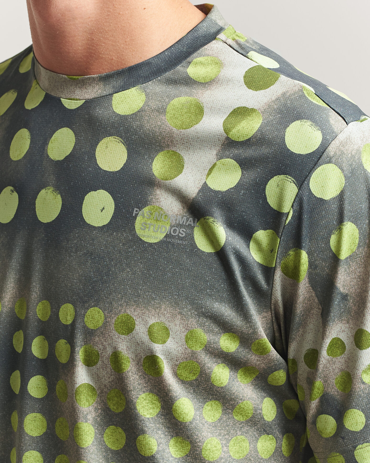 Herren | T-Shirts | Pas Normal Studios | TKO Balance T-Shirt Moss Green