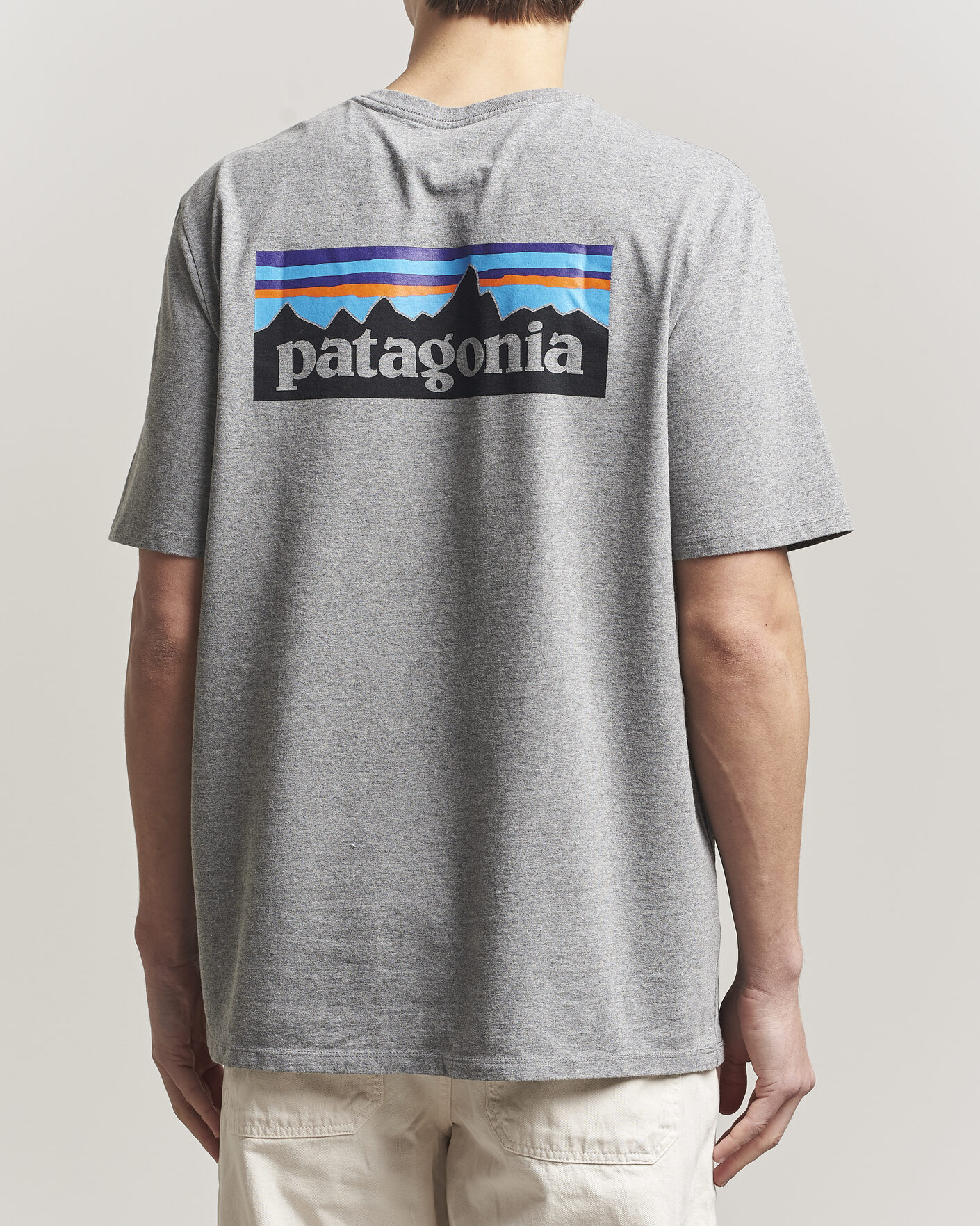 Herren | T-Shirts | Patagonia | P-6 Logo T-Shirt Gravel Heather