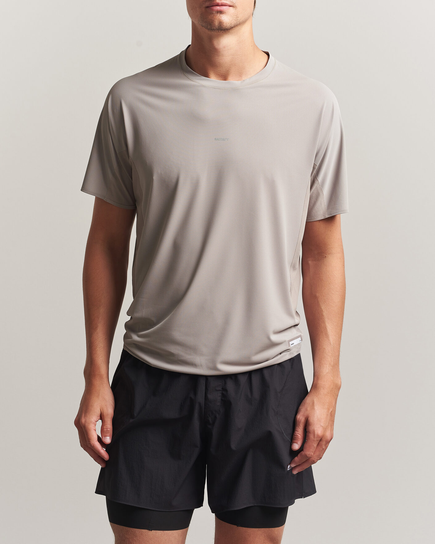 Herren | T-Shirts | Satisfy | AuraLite UV T-Shirt Moon Rock