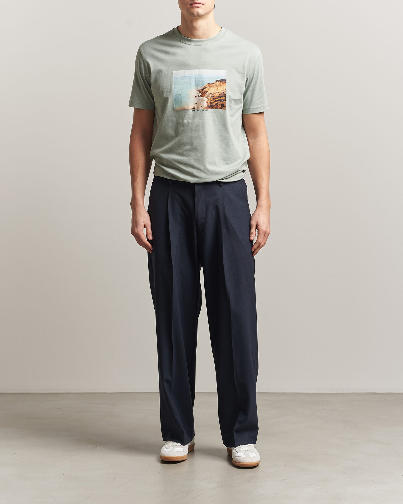 Herren | T-Shirts | Gant | Scenery Graphic Crew Neck T-Shirt Ceramic Grey