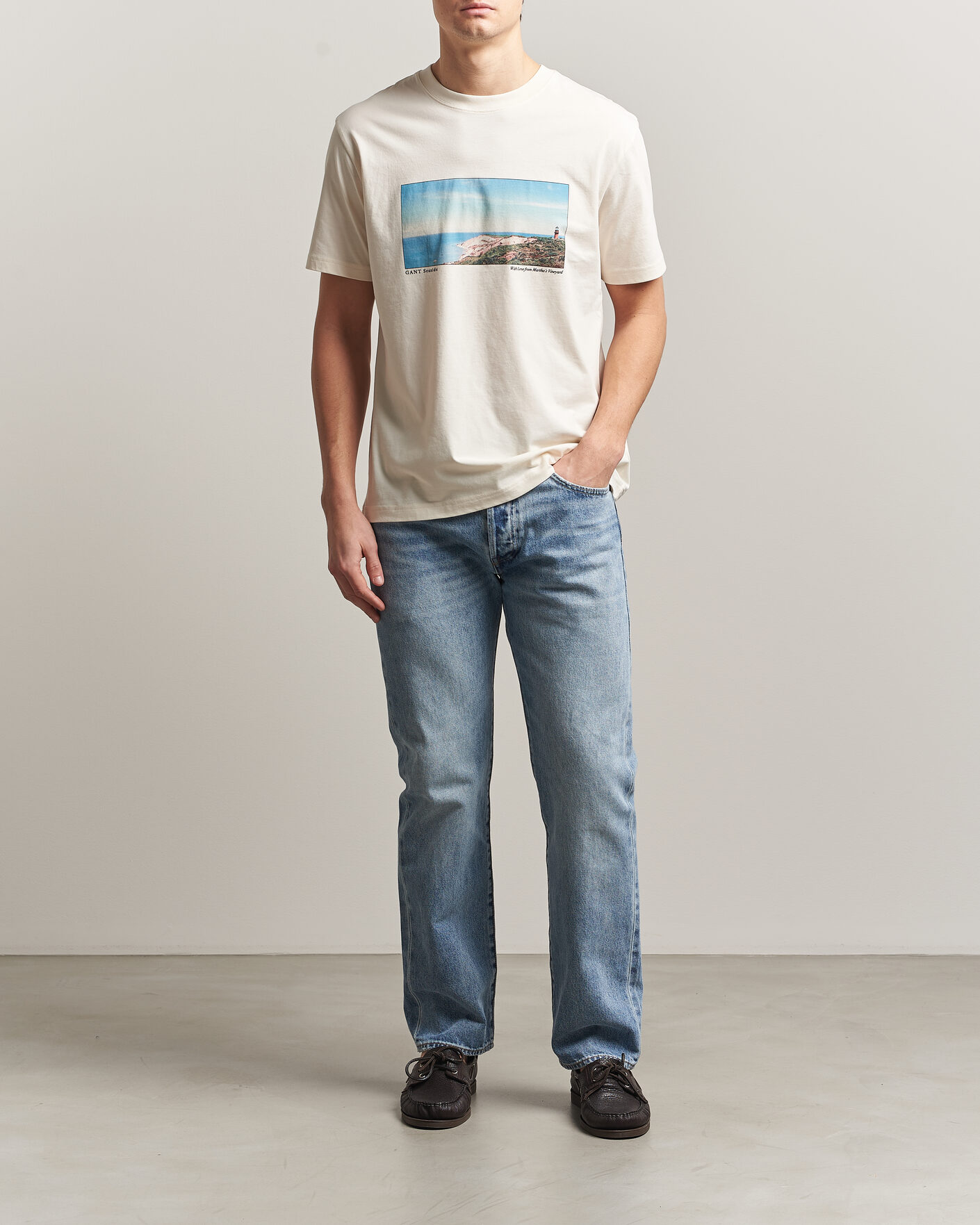 Herren | T-Shirts | GANT | Scenery Graphic Crew Neck T-Shirt Cream