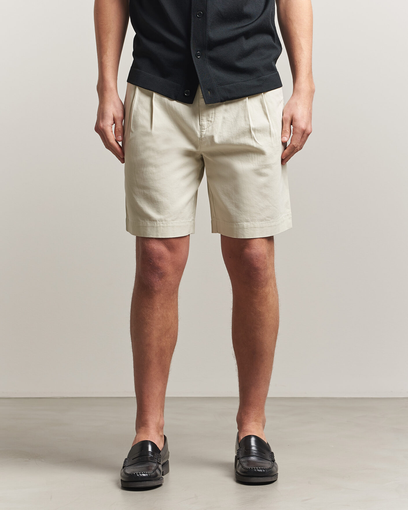 Herren | Shorts | Gant | Relaxed Light Canvas Pleated Shorts Sand