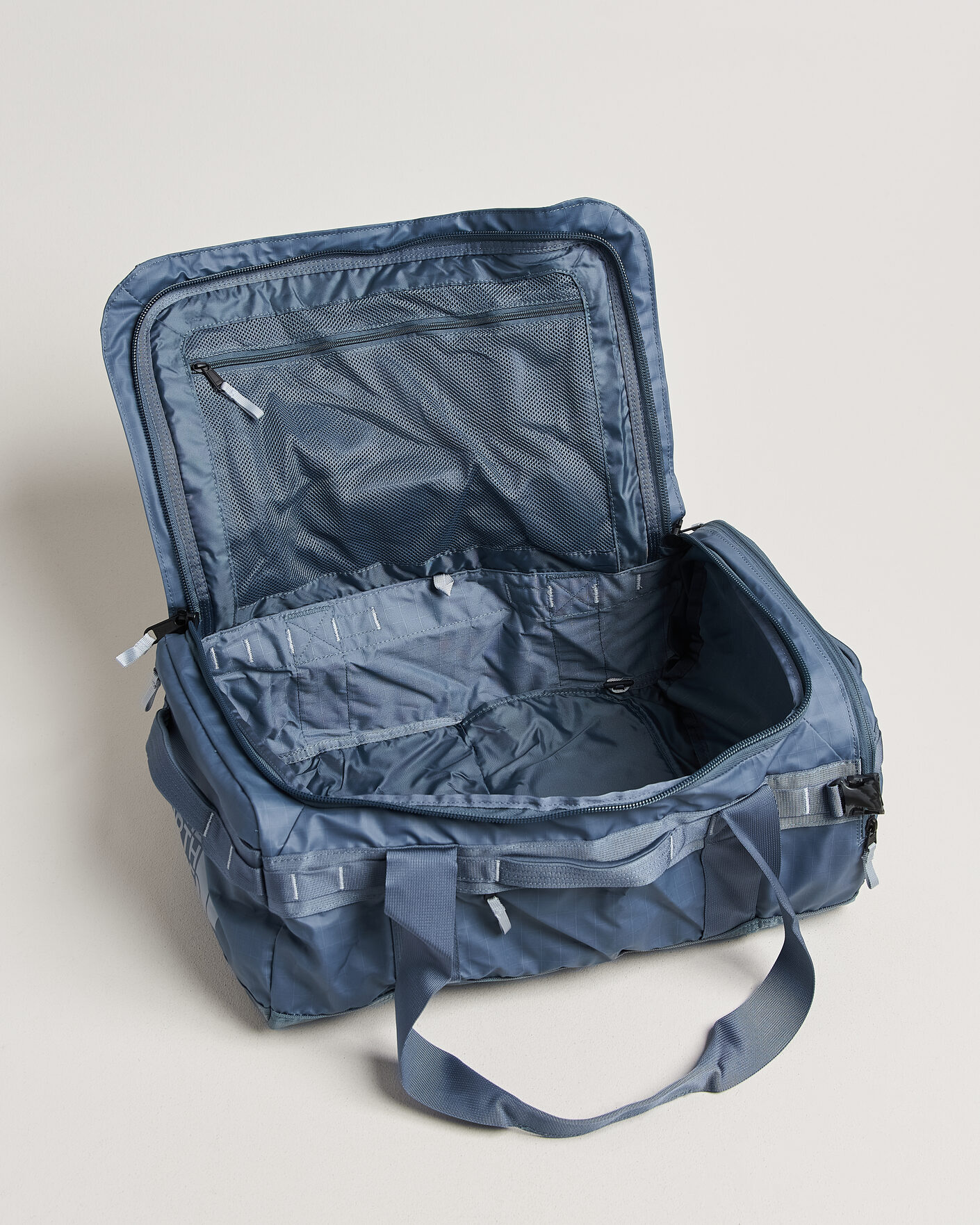 Herren | Taschen | The North Face | Base Camp Voyager Duffel 42 Granite Grey