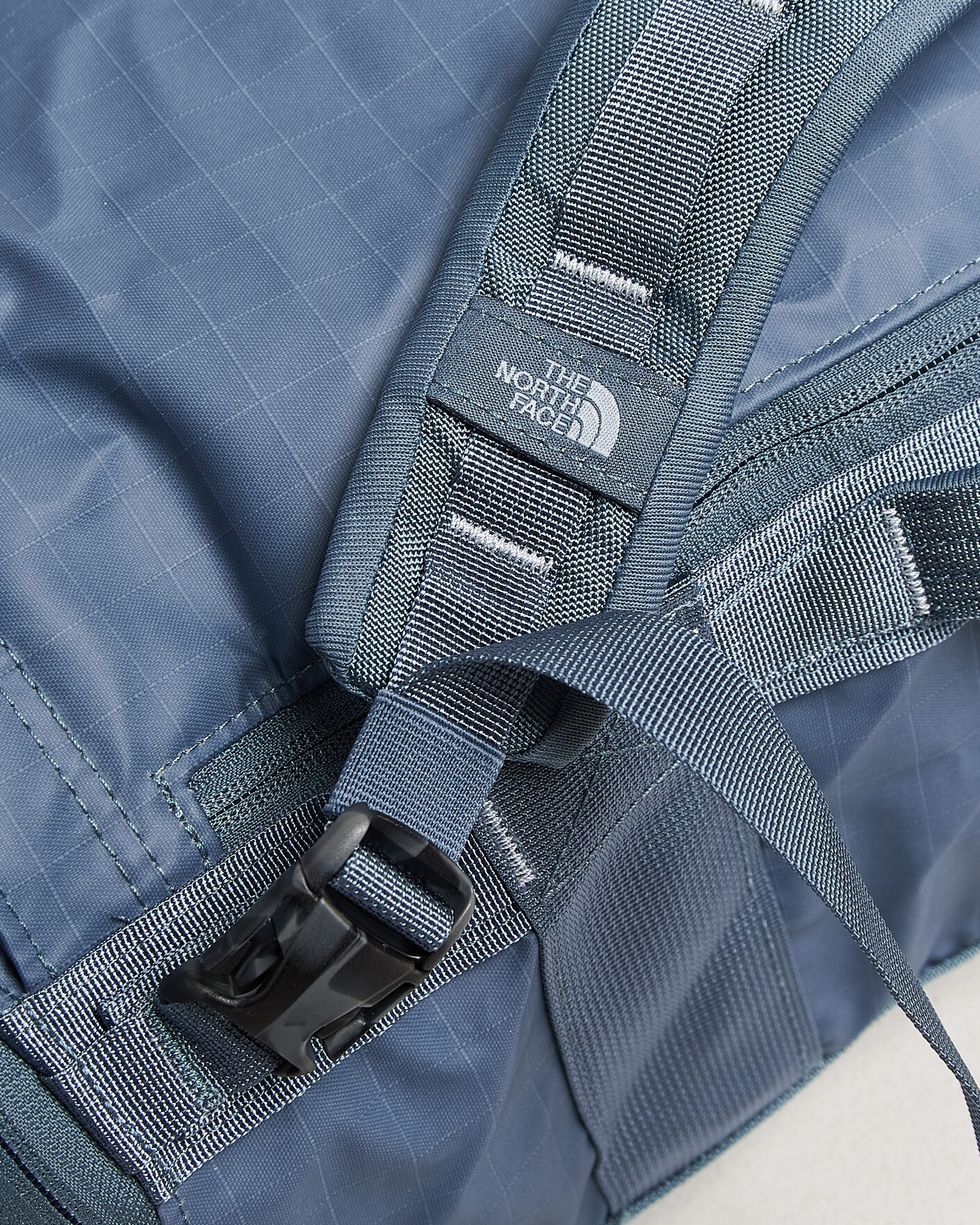 Herren | Taschen | The North Face | Base Camp Voyager Duffel 32 Granite Grey