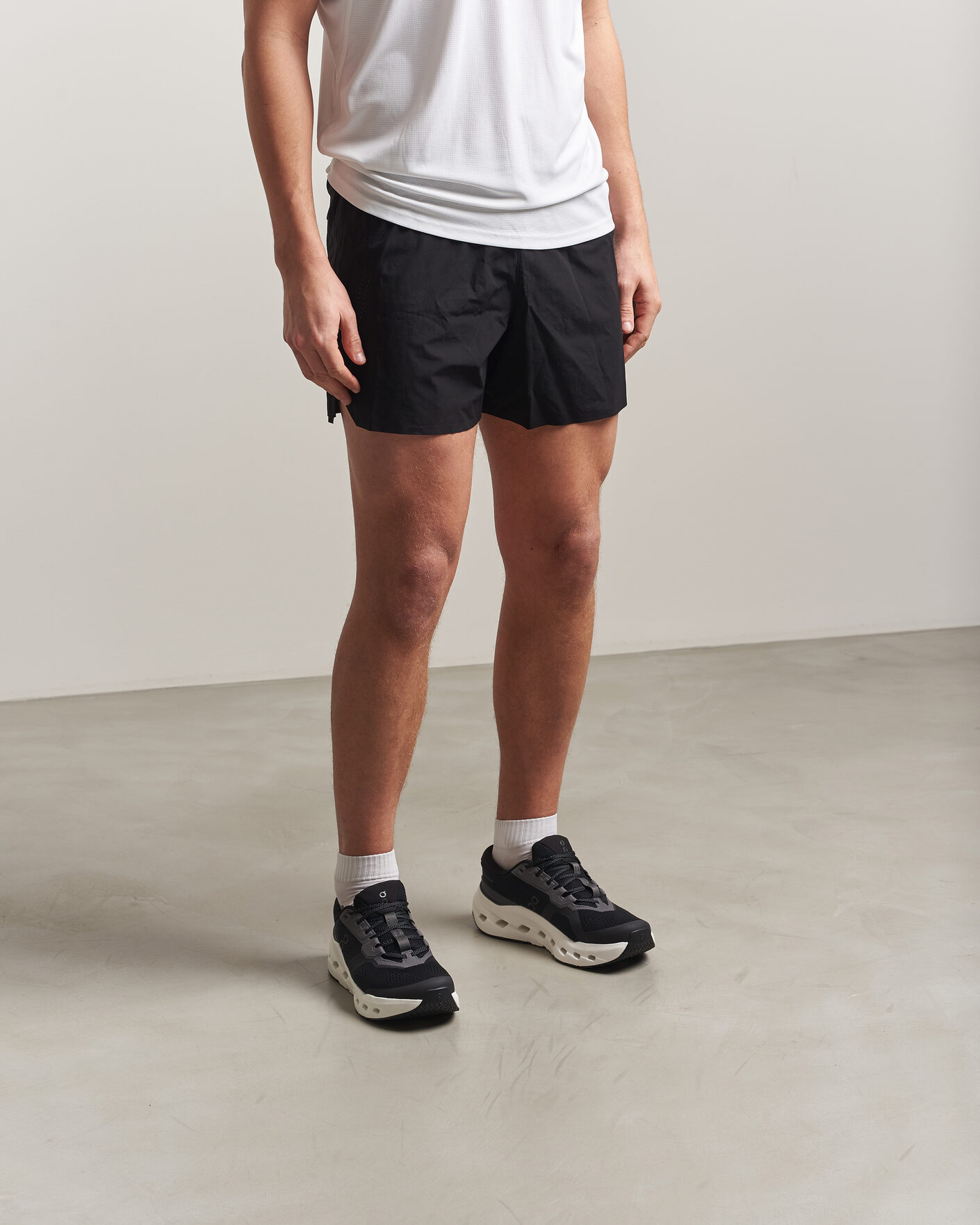 Herren | Runningsneakers | On | Cloudrunner 3 Black/Ivory