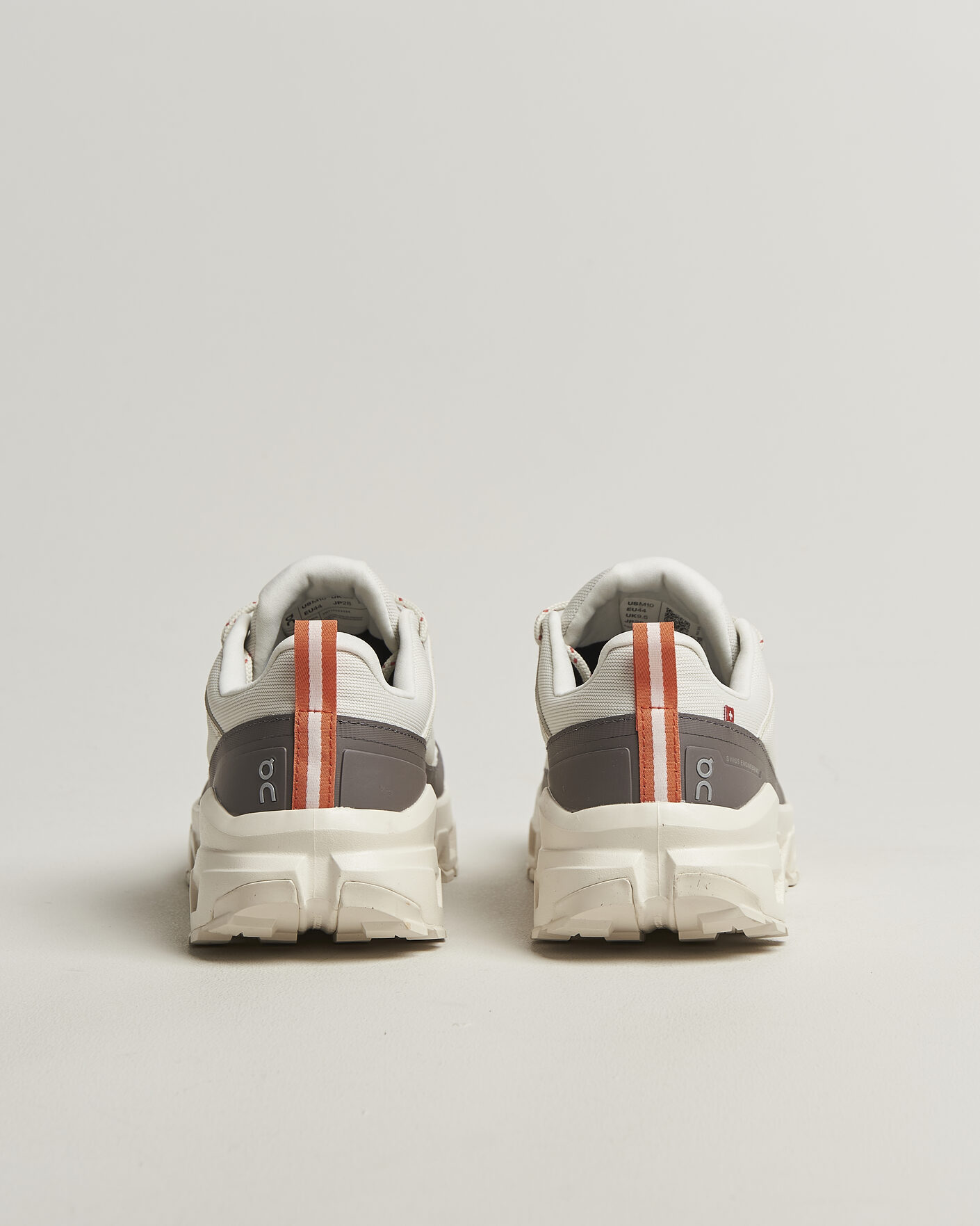 Herren | Trail Sneaker | On | Cloudrock Low Waterproof Ivory/Ivory