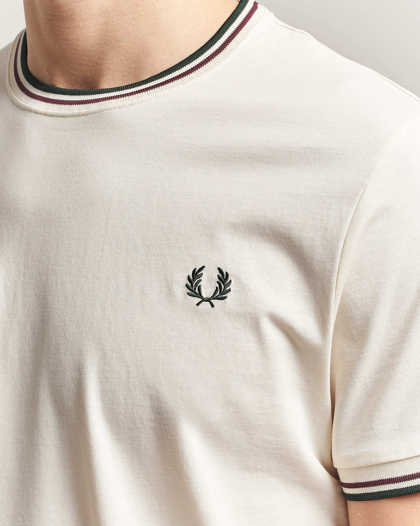 Herren | T-Shirts | Fred Perry | Twin Tipped T-Shirt Ecru
