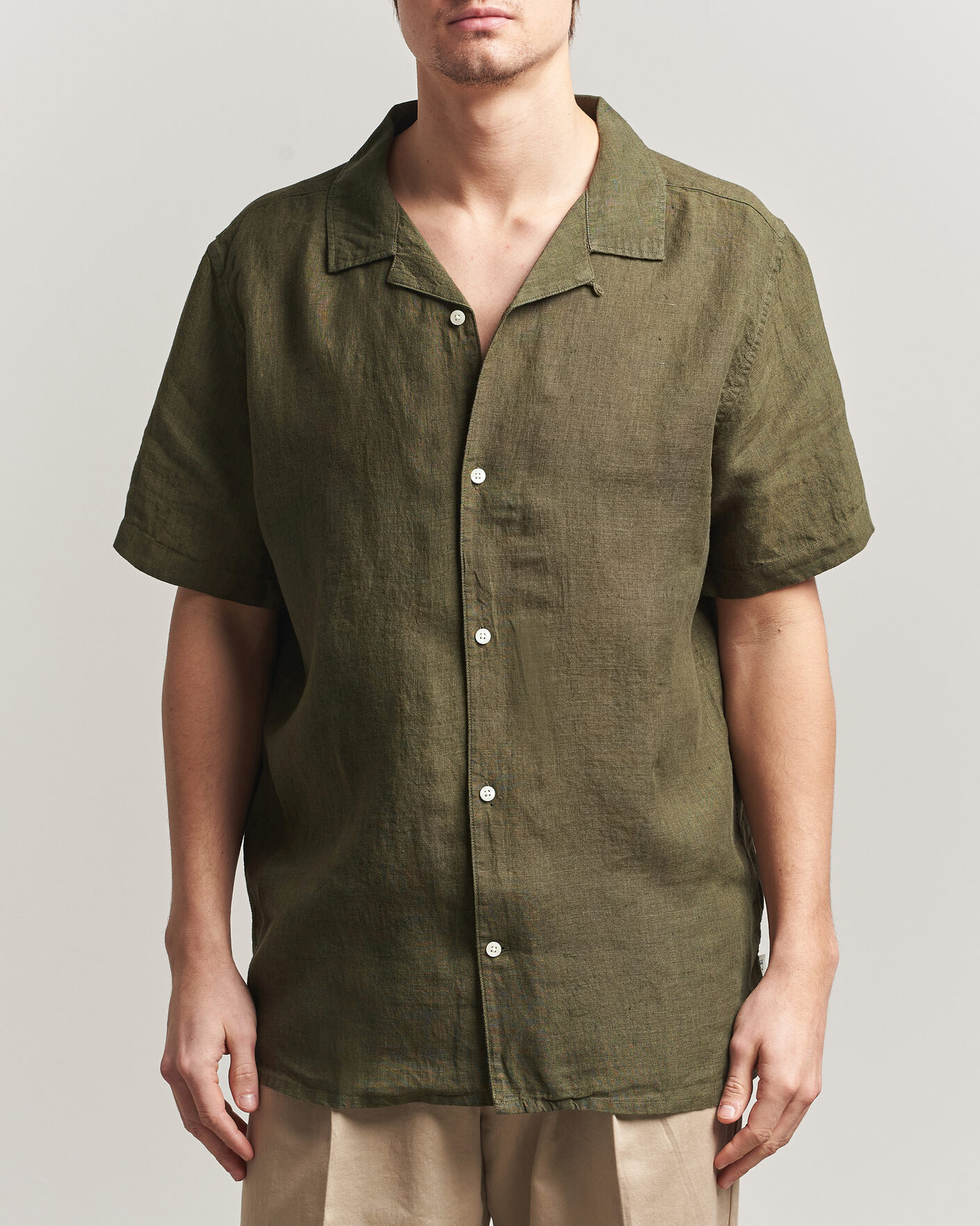 Herren | Hemden | KnowledgeCotton Apparel | Short Sleeve Linen Resort Shirt Burnt Olive