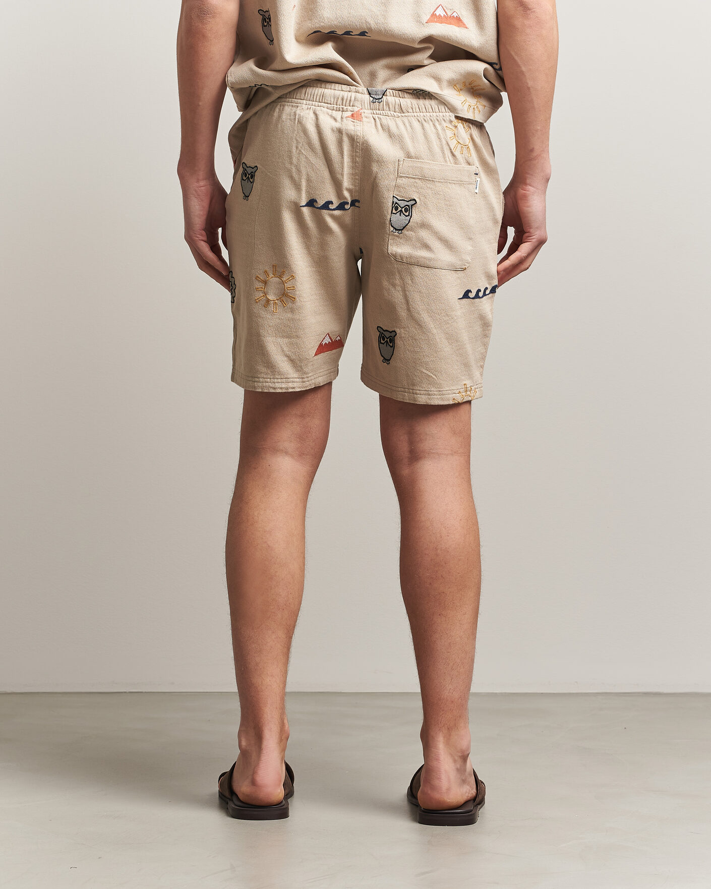 Herren | Shorts | KnowledgeCotton Apparel | Loose Embroidery Shorts Light Feather Grey