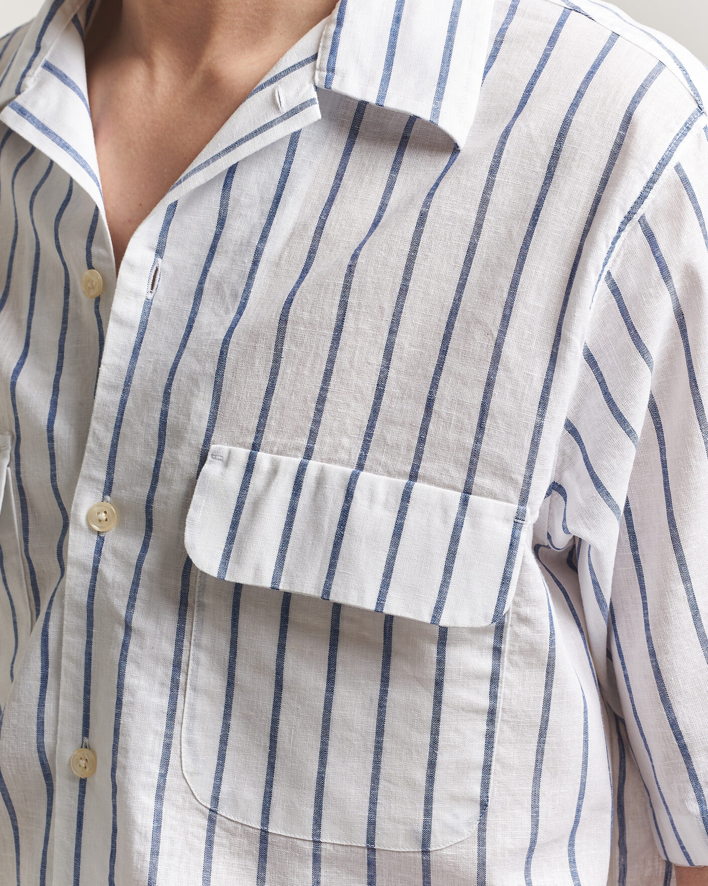 Herren | Hemden | Oscar Jacobson | Striped Short Sleeve Linen Shirt Navy/White