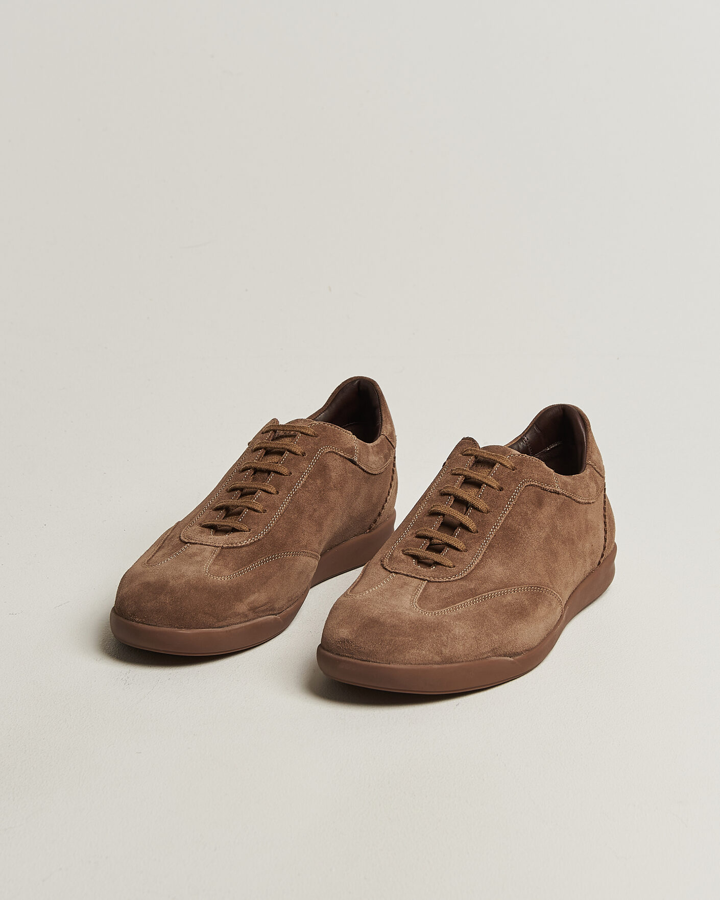 Herren | Sneaker | Loake Shoemakers | Mayfair Suede Dress Sneaker Flint