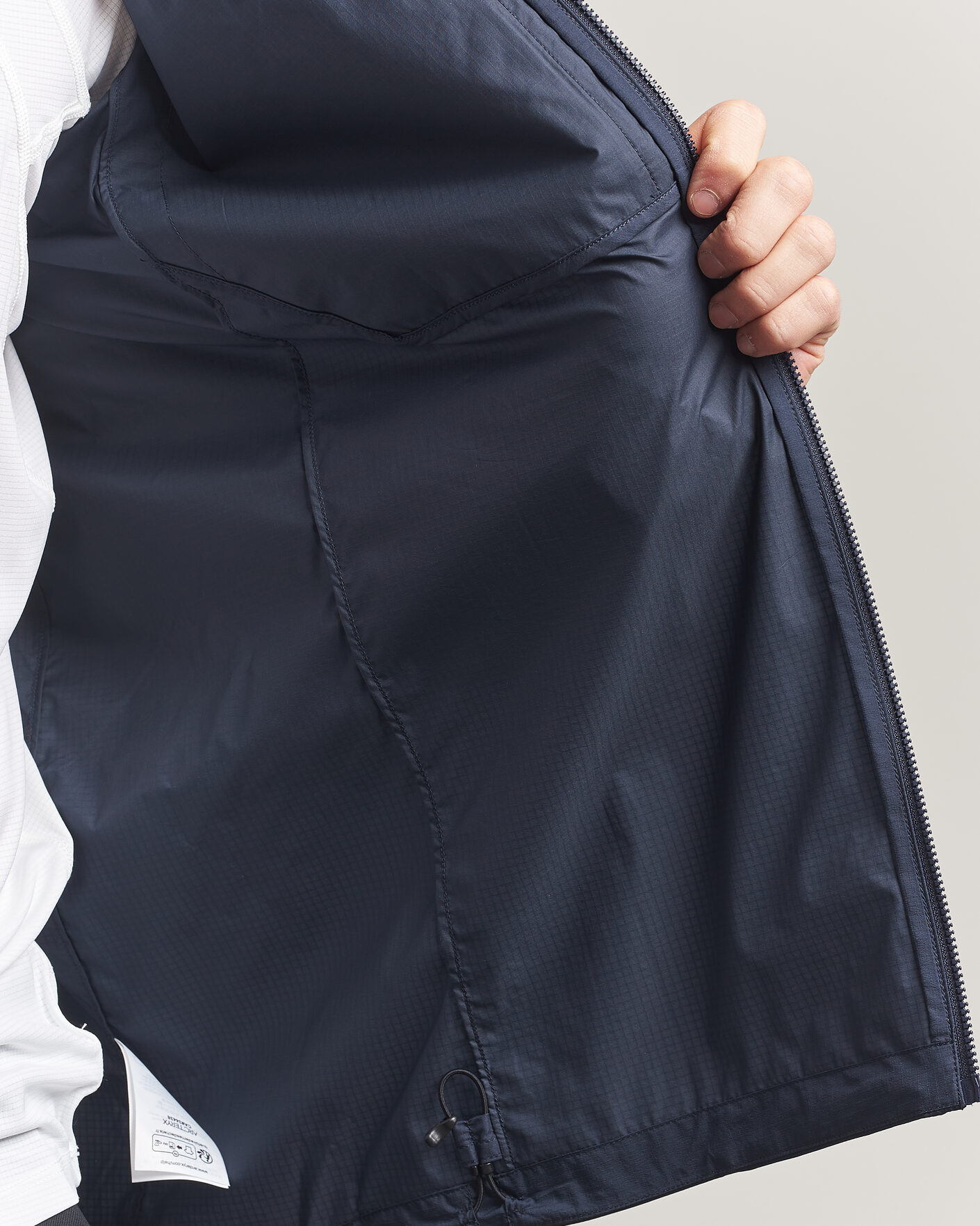 Herren | Jacken | Arc'teryx | Squamish Lightweight Hooded Jacket Black Sapphire