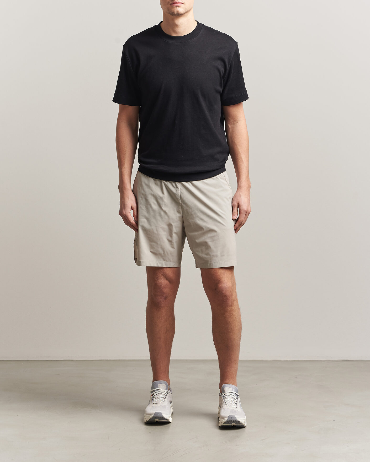 Herren | Shorts | Houdini | Pace Light Shorts Greenish Grey