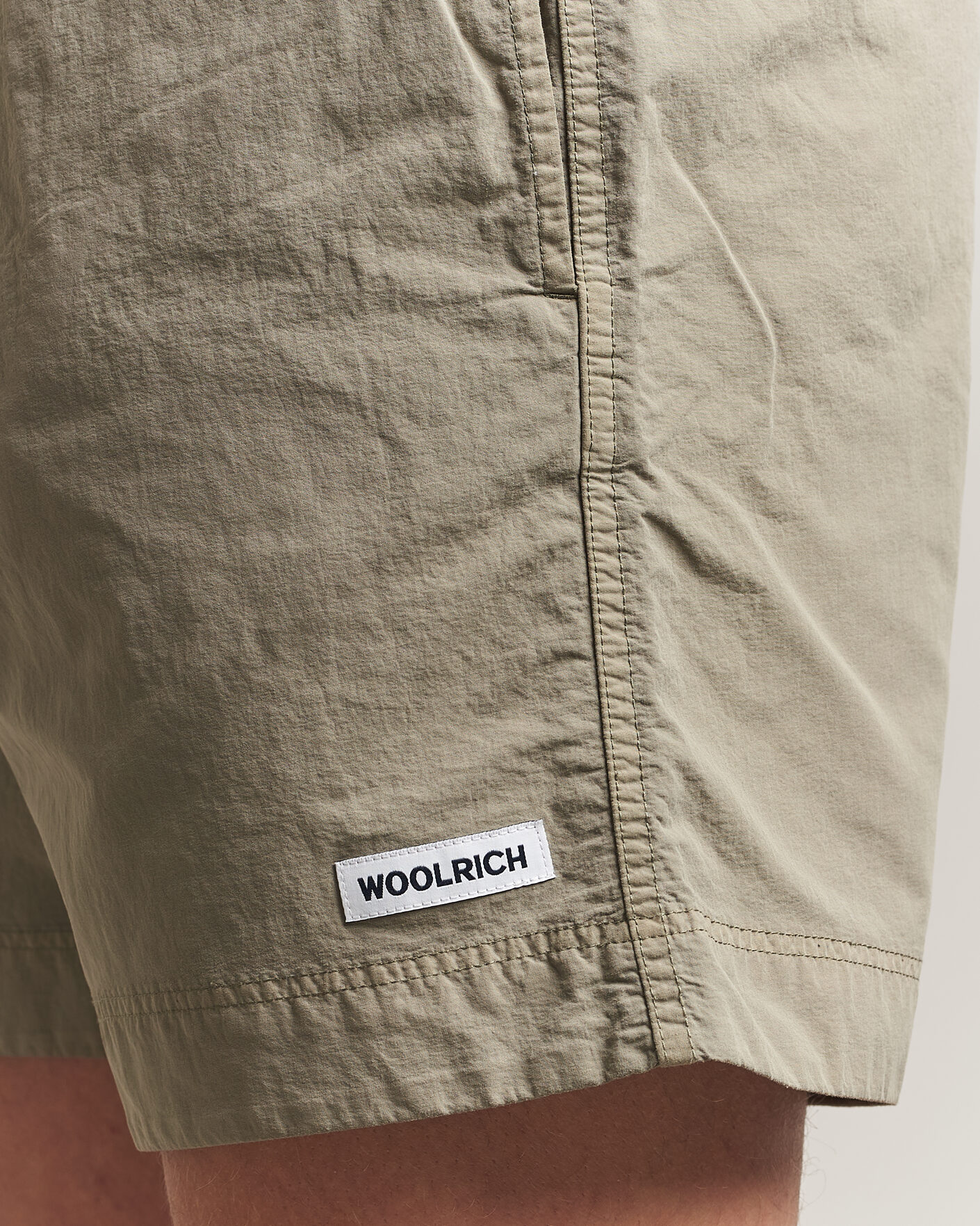Herren | Badehosen | Woolrich | Solid Garment Dyed Swimshorts Smokey Olive