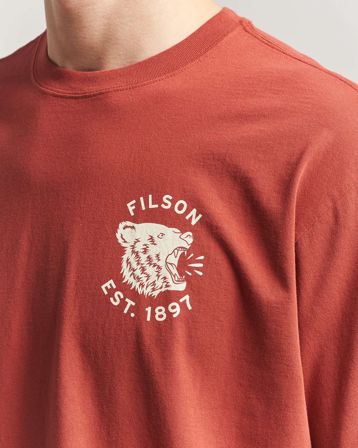 Herren | T-Shirts | Filson | Bear Graphic T-Shirt Chili Oil