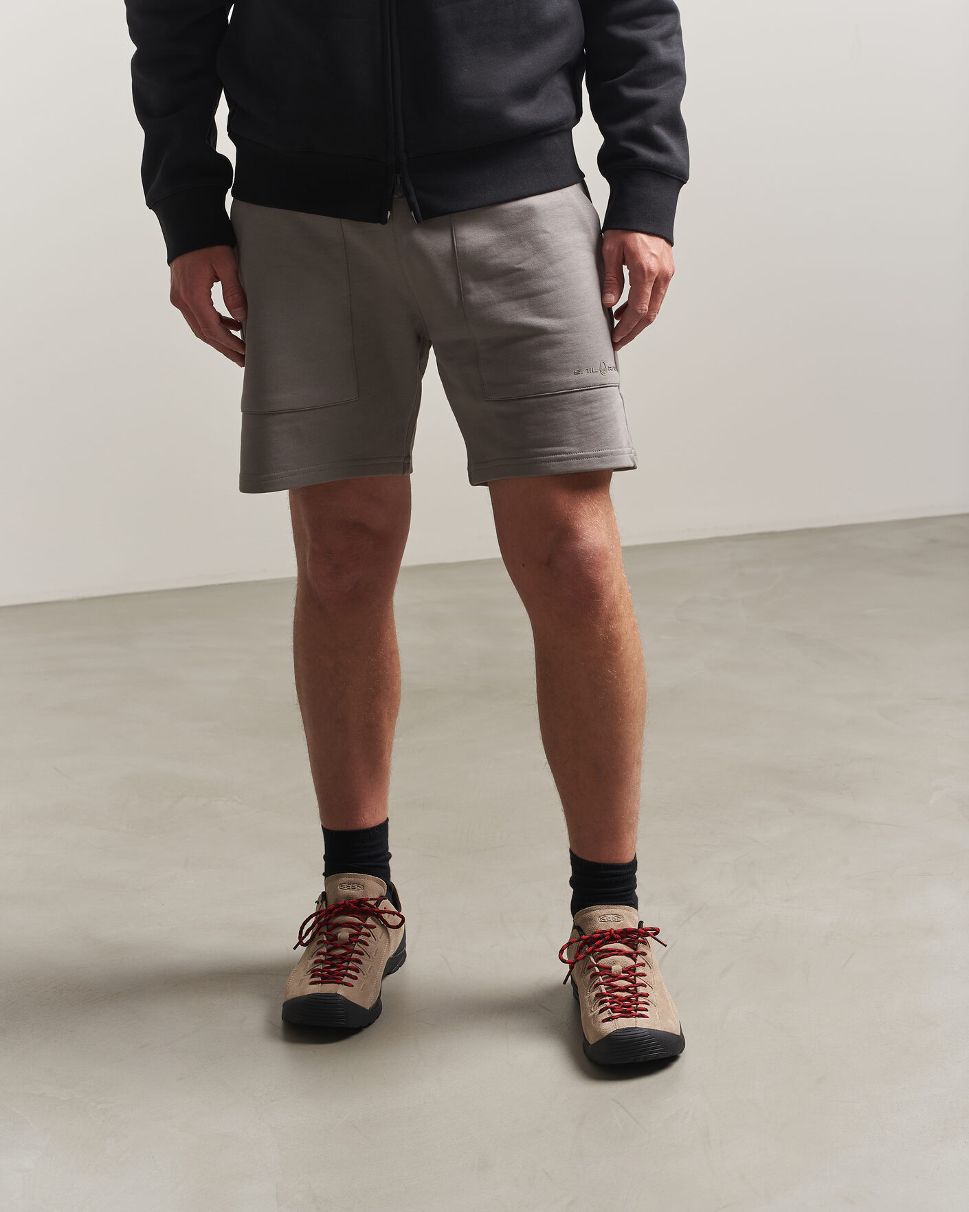 Herren | Trail Sneaker | KEEN | Jasper Suede Sneaker Silver Mink