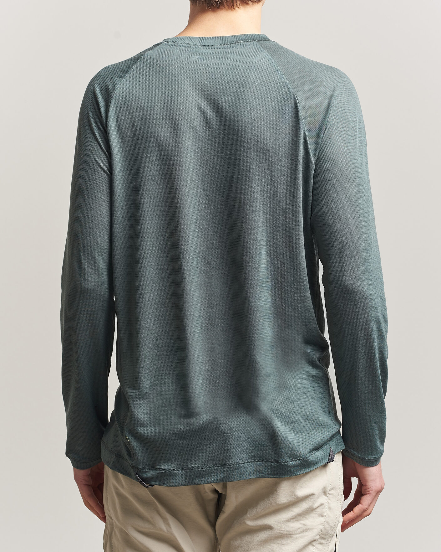 Herren | T-Shirts | Klättermusen | Groa Lightweight Tencel Long Sleeve T-Shirt Teal Grey