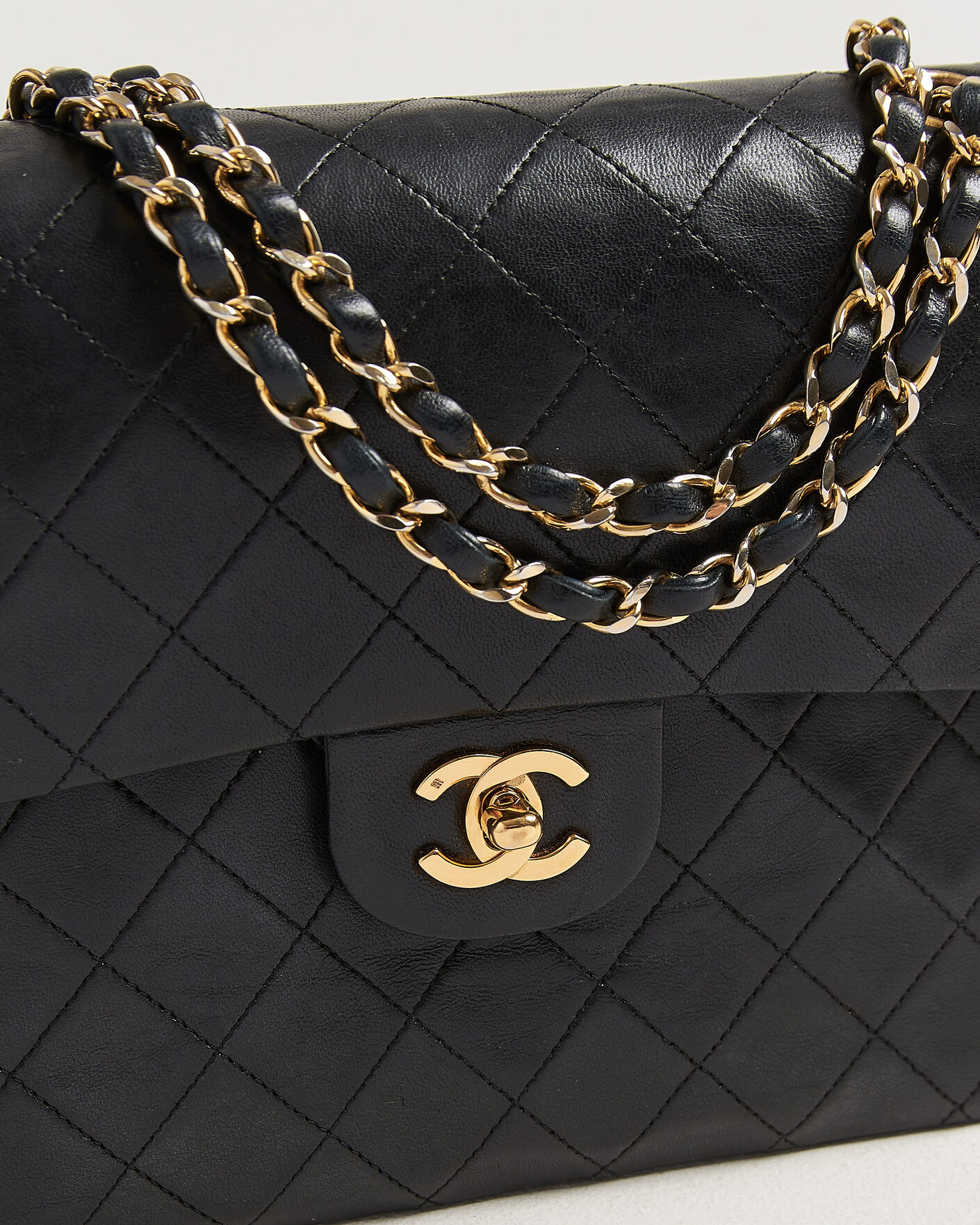 Herren | Pre-Owned & Vintage Bags | Chanel Pre-Owned | Classic Medium Square Double Flap Bag Lambskin Black