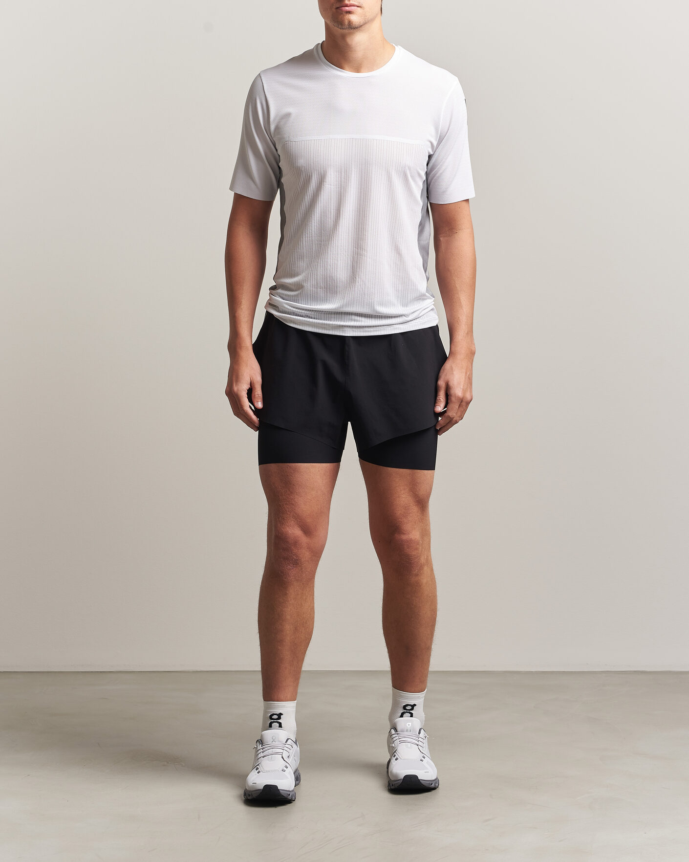 Herren | T-Shirts | SOAR Running | Hot Weather Tee White/Silver
