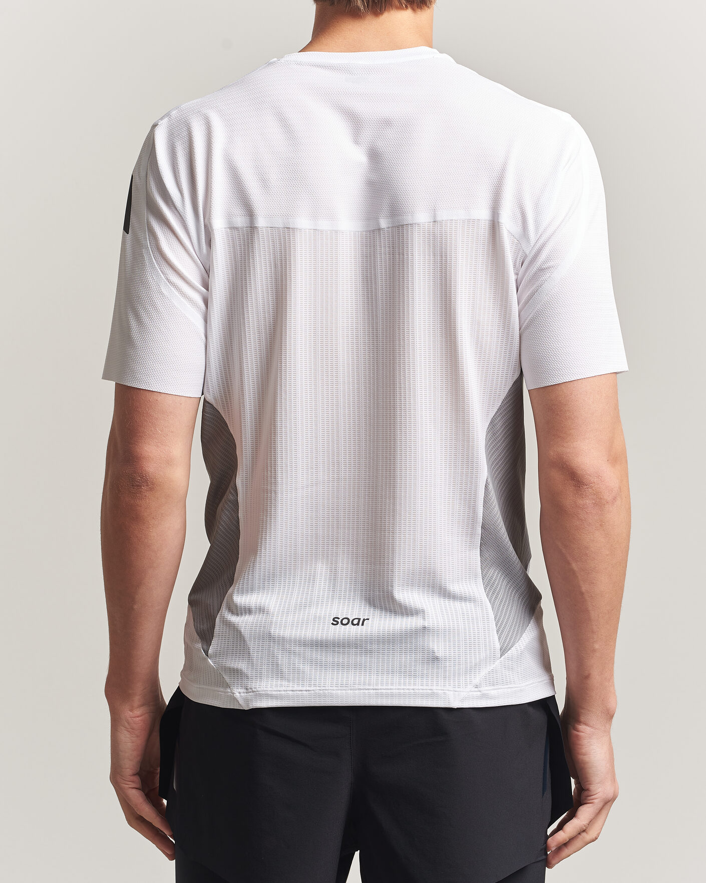Herren | T-Shirts | SOAR Running | Hot Weather Tee White/Silver