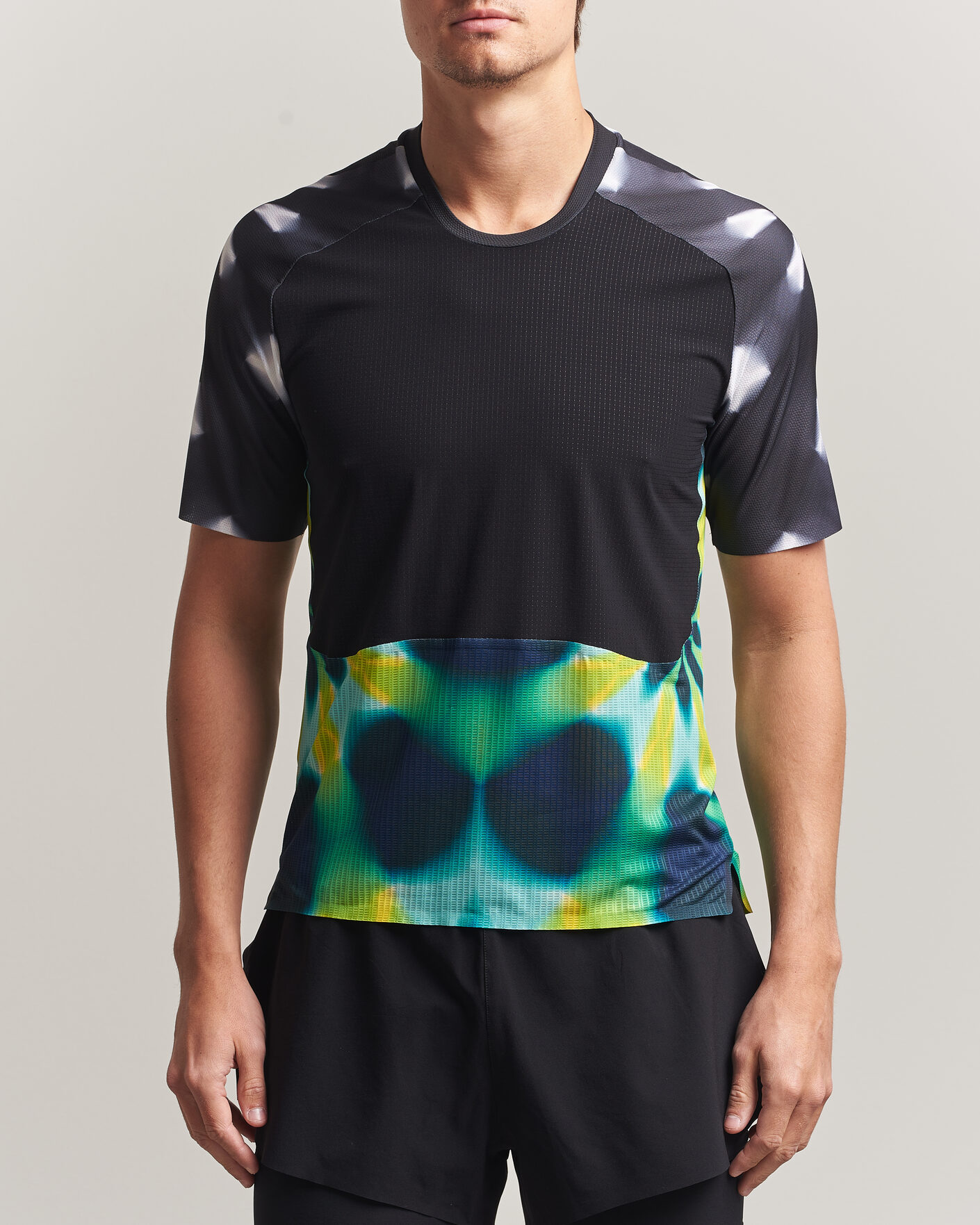 Herren | T-Shirts | SOAR Running | Trail Race Top Black/Fade Grey