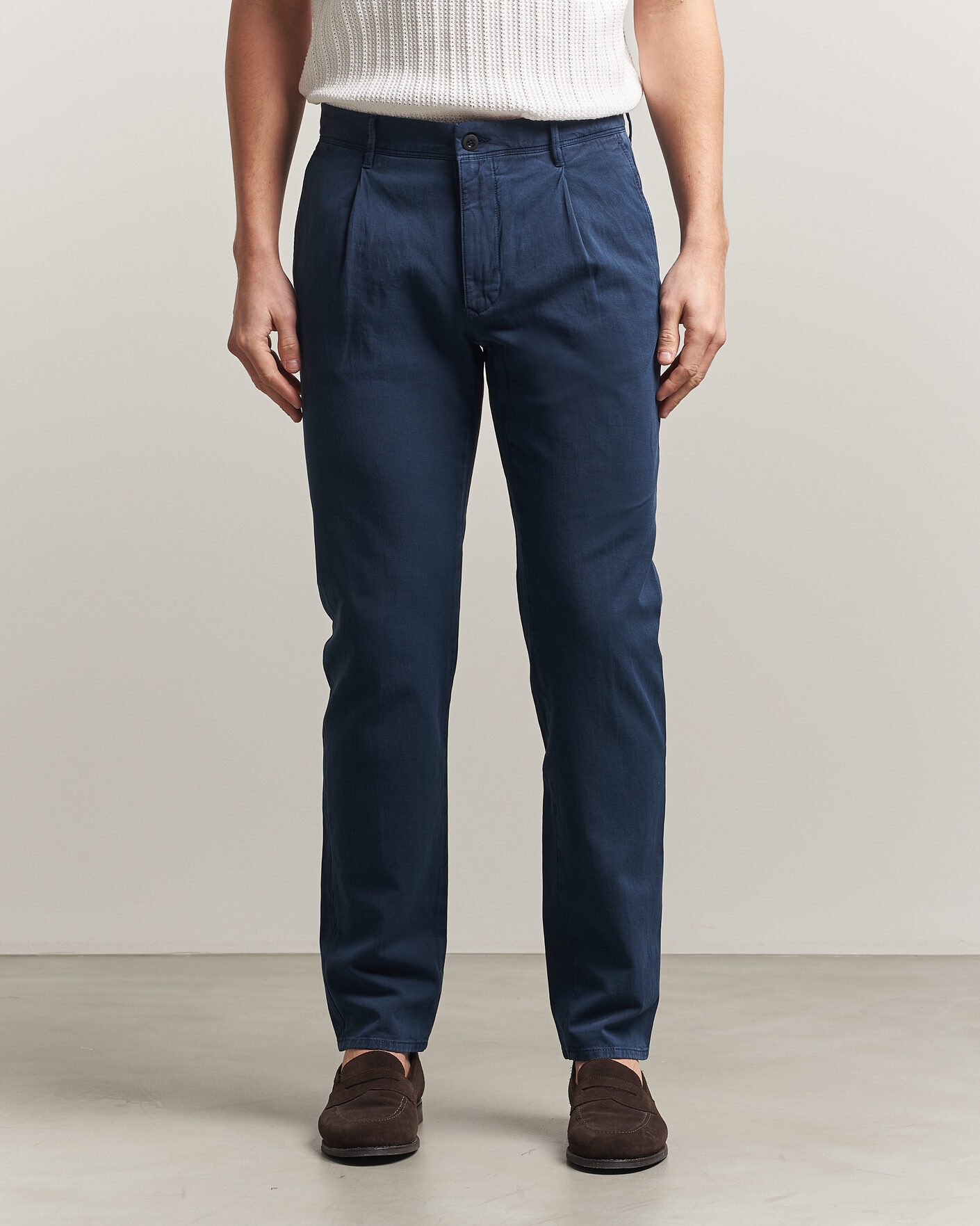 Herren | Hosen | Incotex | Tapered Fit Pleated Linen Slacks Navy