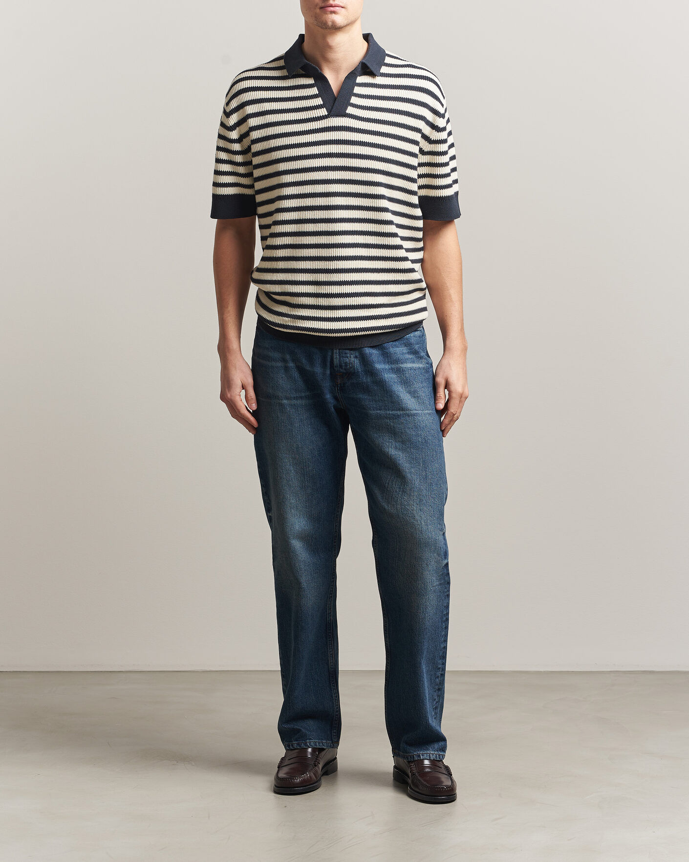 Herren | Poloshirts | A Day's March | Jeremy Striped Knitted Polo Off White/Navy